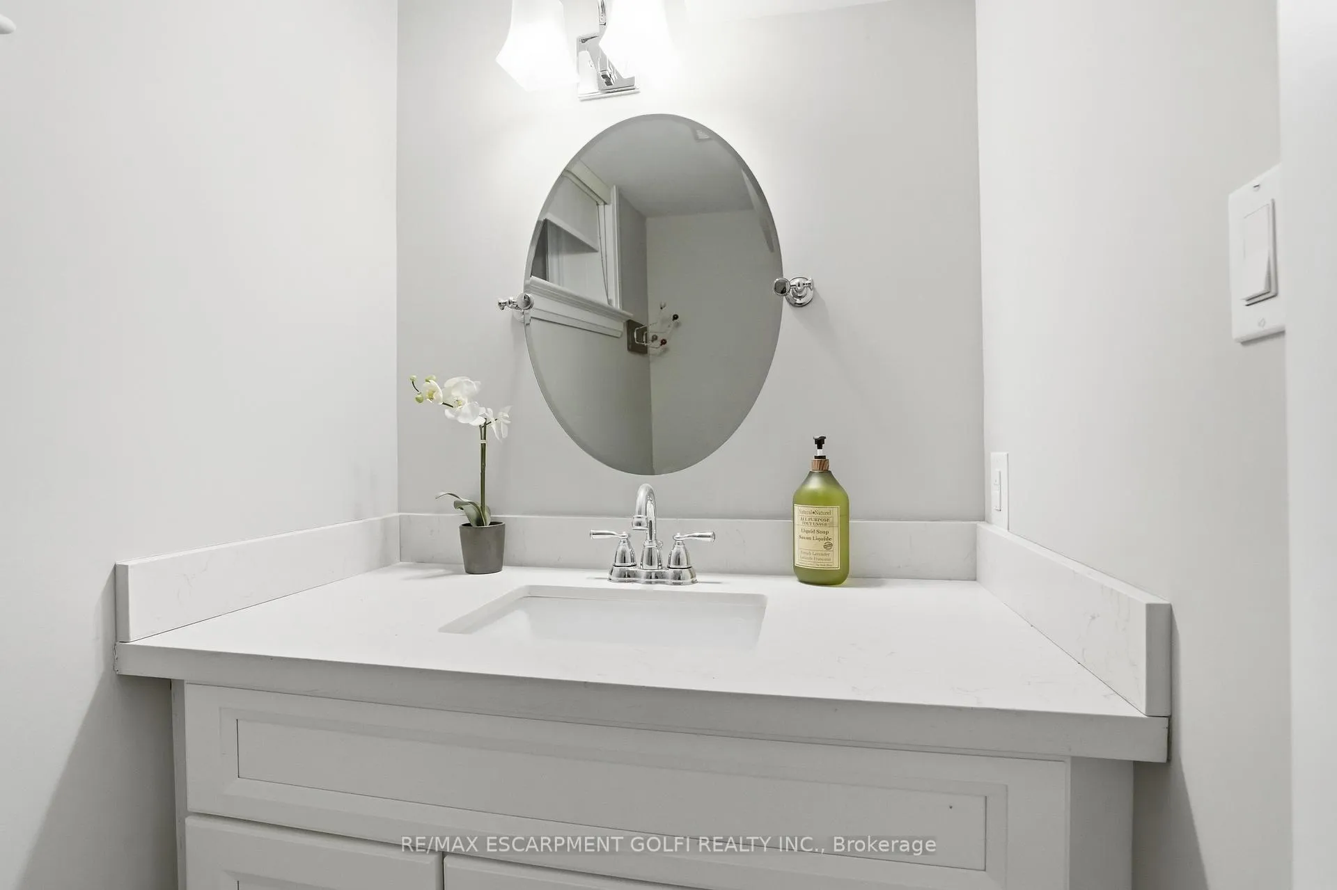 Photo 23 of 735 George Street, Burlington, Brant — HOMEH