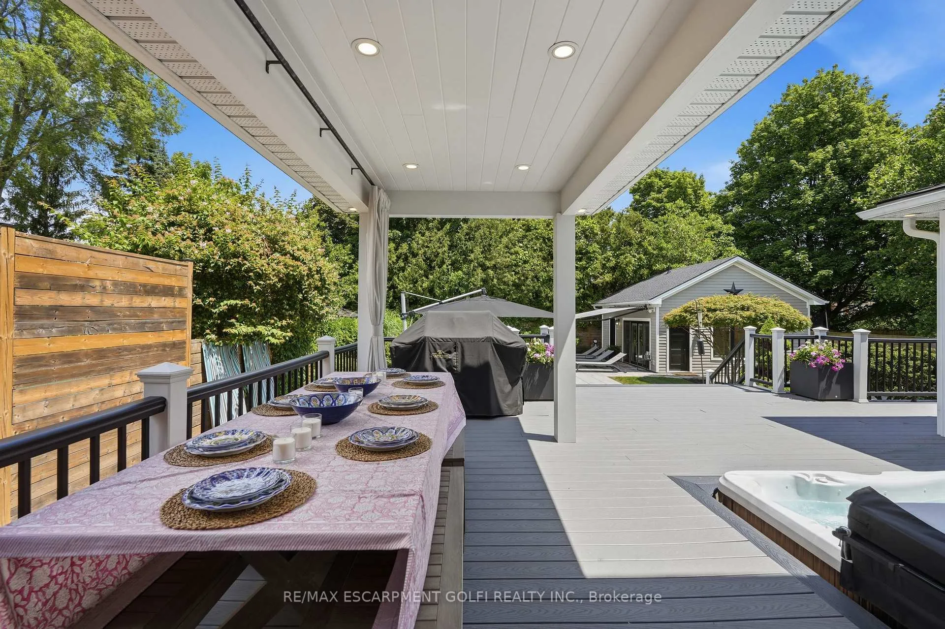 Photo 33 of 735 George Street, Burlington, Brant — HOMEH