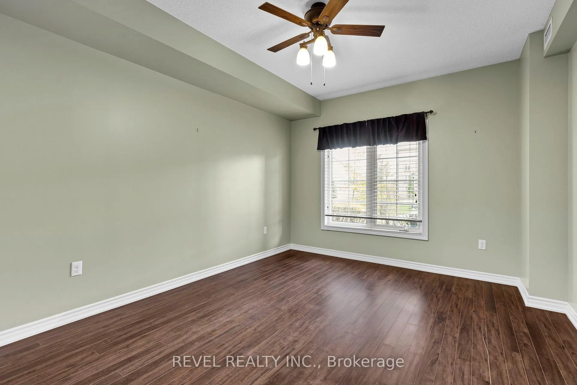 Photo 18 of Unit 106, 39 Ferndale Drive S, Barrie, Ardagh — HOMEH