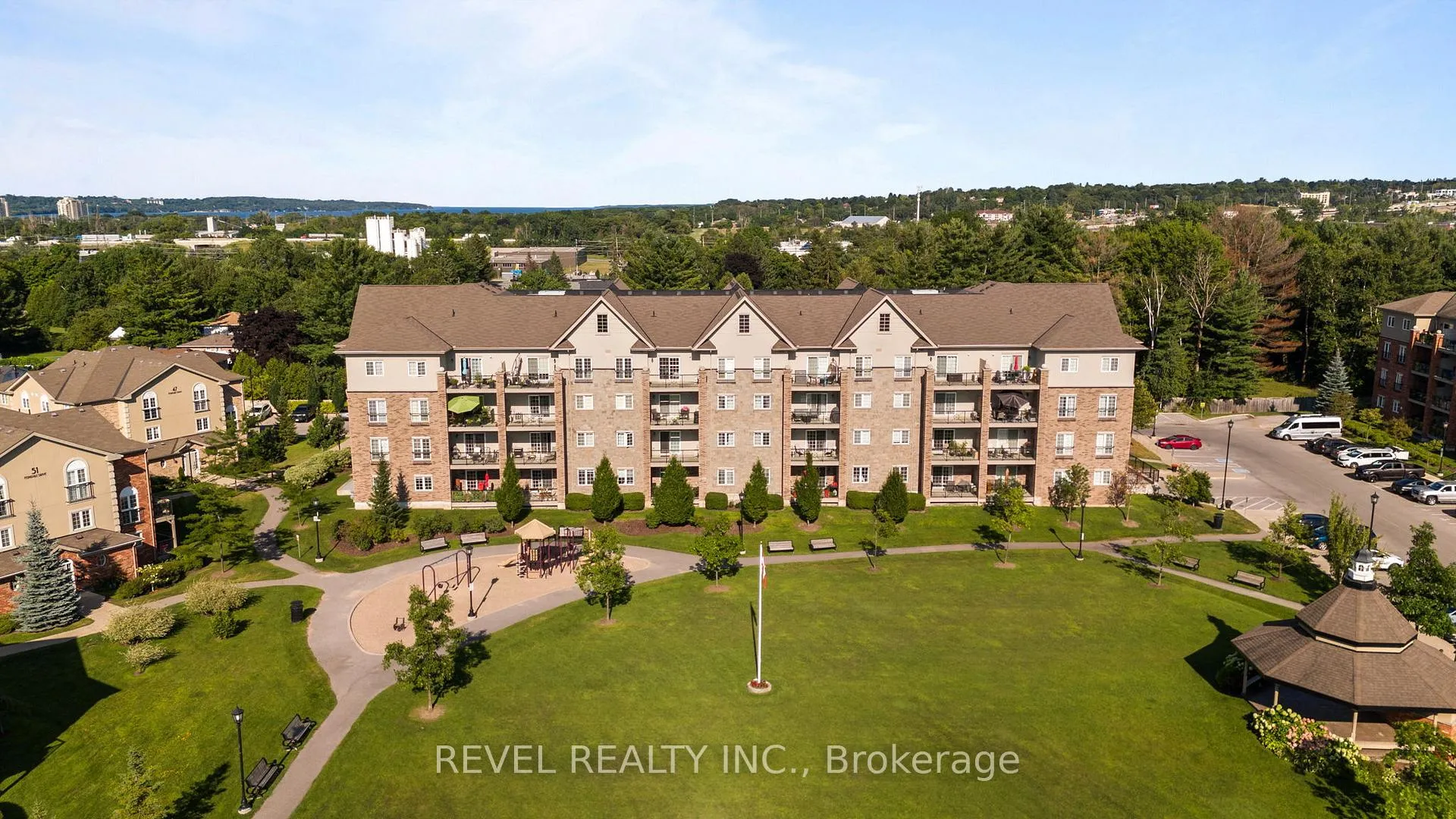 Photo 31 of Unit 106, 39 Ferndale Drive S, Barrie, Ardagh — HOMEH