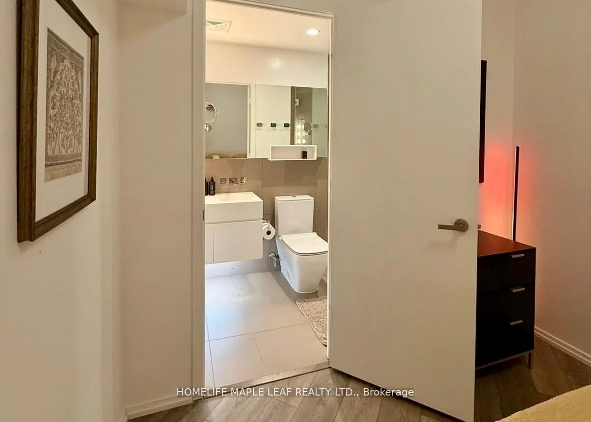 Photo 23 of Unit 4909, 45 Charles Street E, Toronto, Church-Yonge Corridor — HOMEH