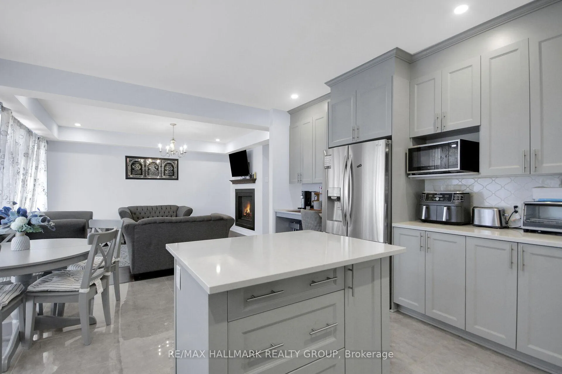 Photo 15 of 568 Bobolink Ridge, Ottawa, Stittsville (South) — HOMEH