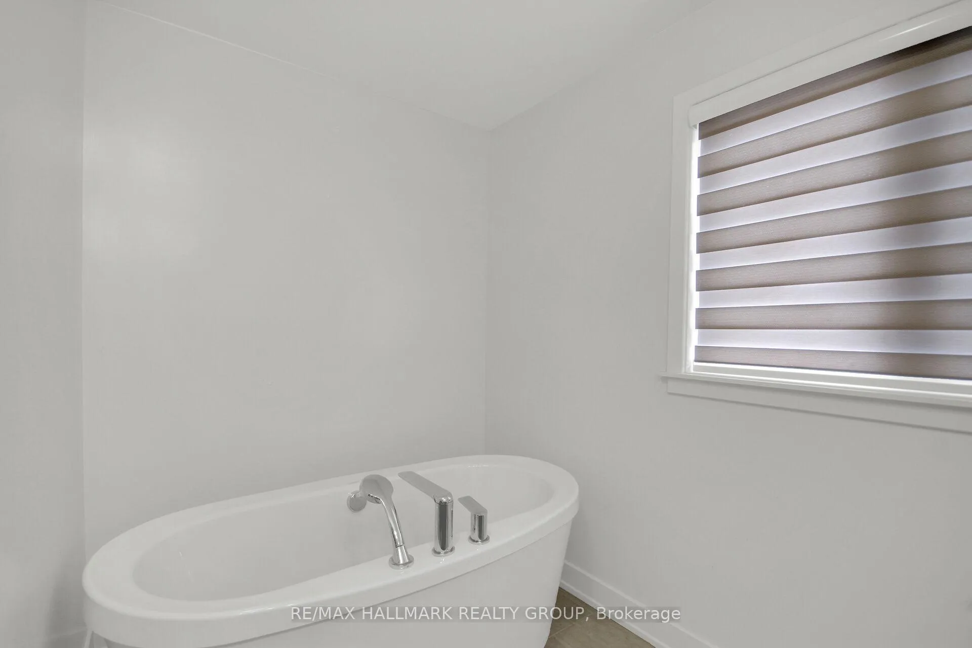 Photo 27 of 568 Bobolink Ridge, Ottawa, Stittsville (South) — HOMEH
