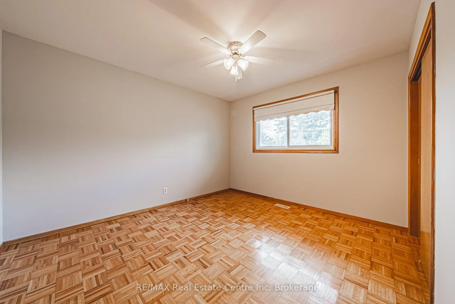 Photo 14 of 306 Victoria Road N, Guelph, Riverside Park — HOMEH