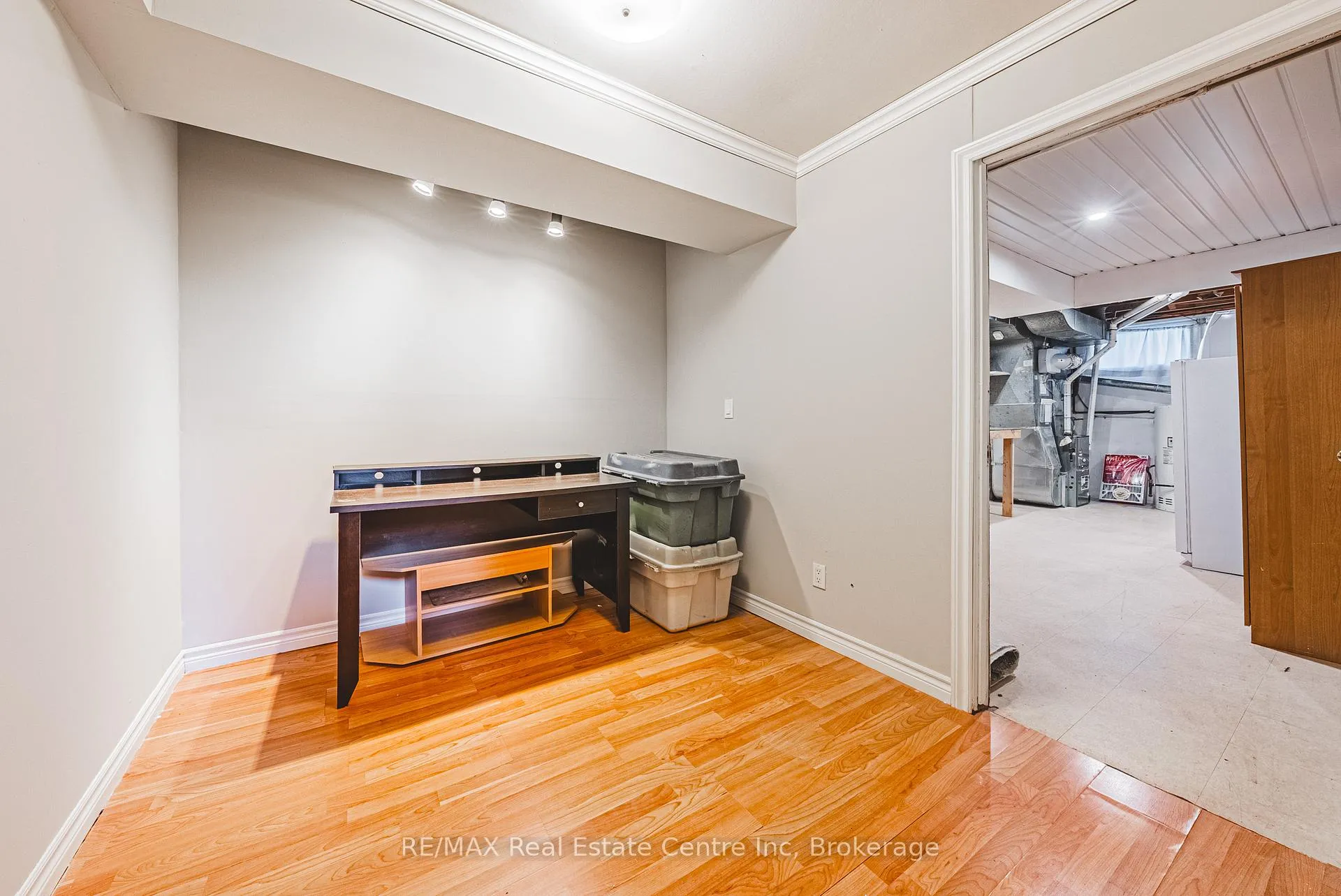 Photo 24 of 306 Victoria Road N, Guelph, Riverside Park — HOMEH