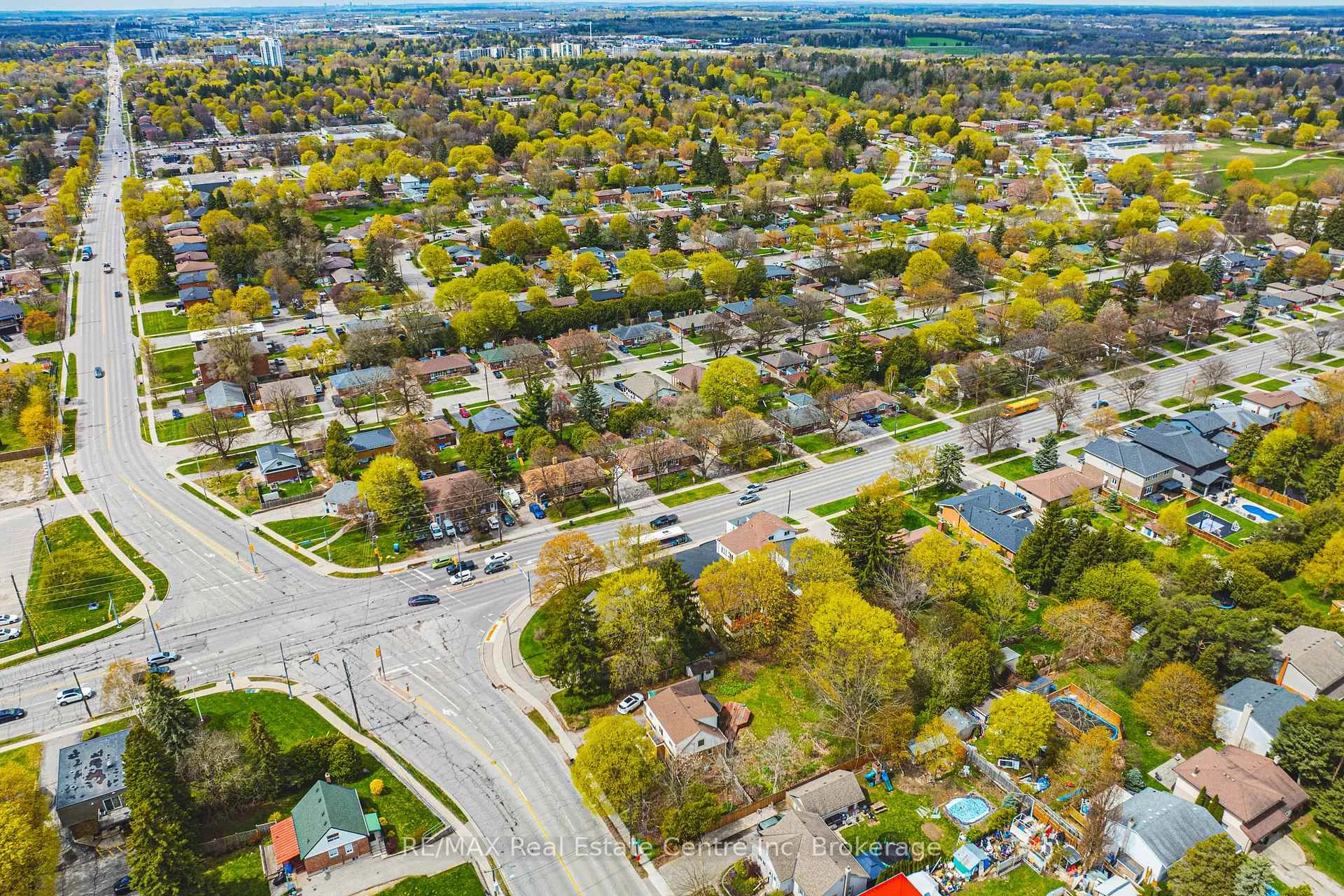 Photo 34 of 306 Victoria Road N, Guelph, Riverside Park — HOMEH