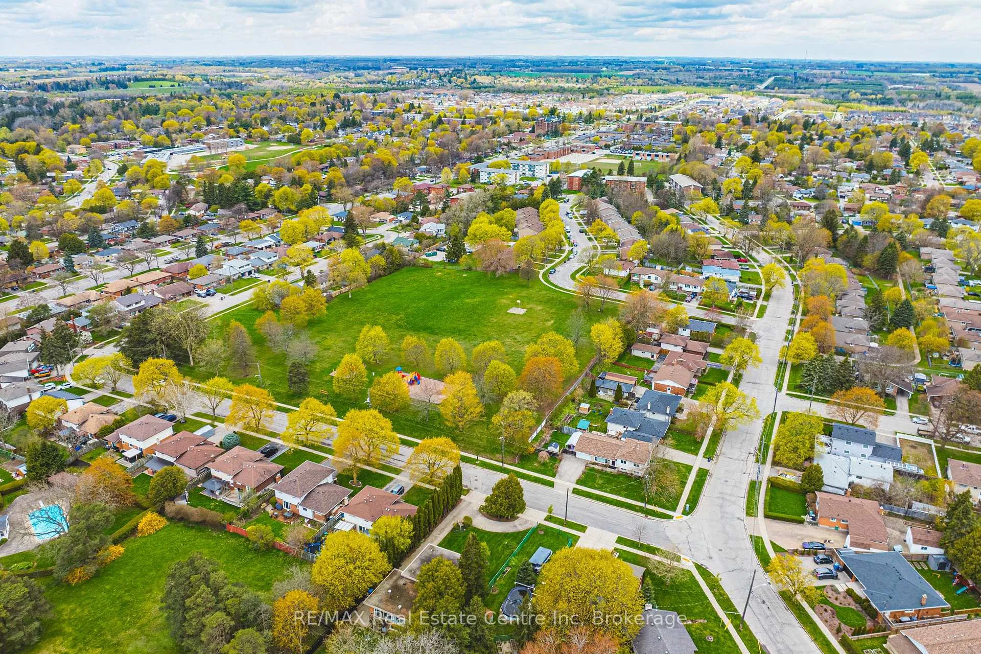 Photo 37 of 306 Victoria Road N, Guelph, Riverside Park — HOMEH