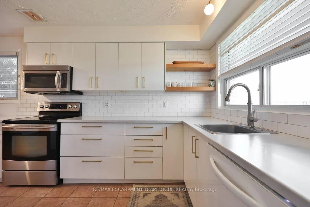 Photo 7 of 156 Rainbow Drive, Hamilton, Corman — HOMEH