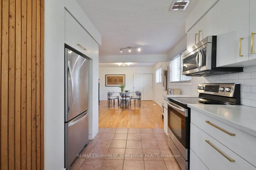Photo 9 of 156 Rainbow Drive, Hamilton, Corman — HOMEH