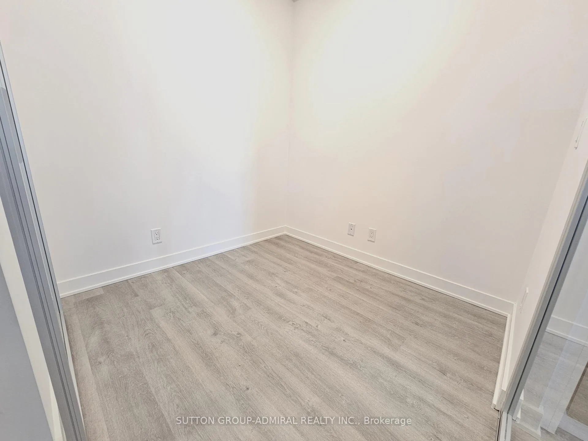 Photo 12 of Unit 2408, 30 Upper Mall Way, Vaughan, Brownridge — HOMEH