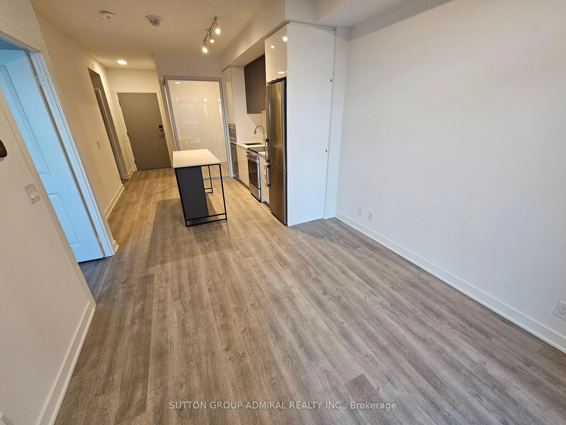 Photo 16 of Unit 2408, 30 Upper Mall Way, Vaughan, Brownridge — HOMEH