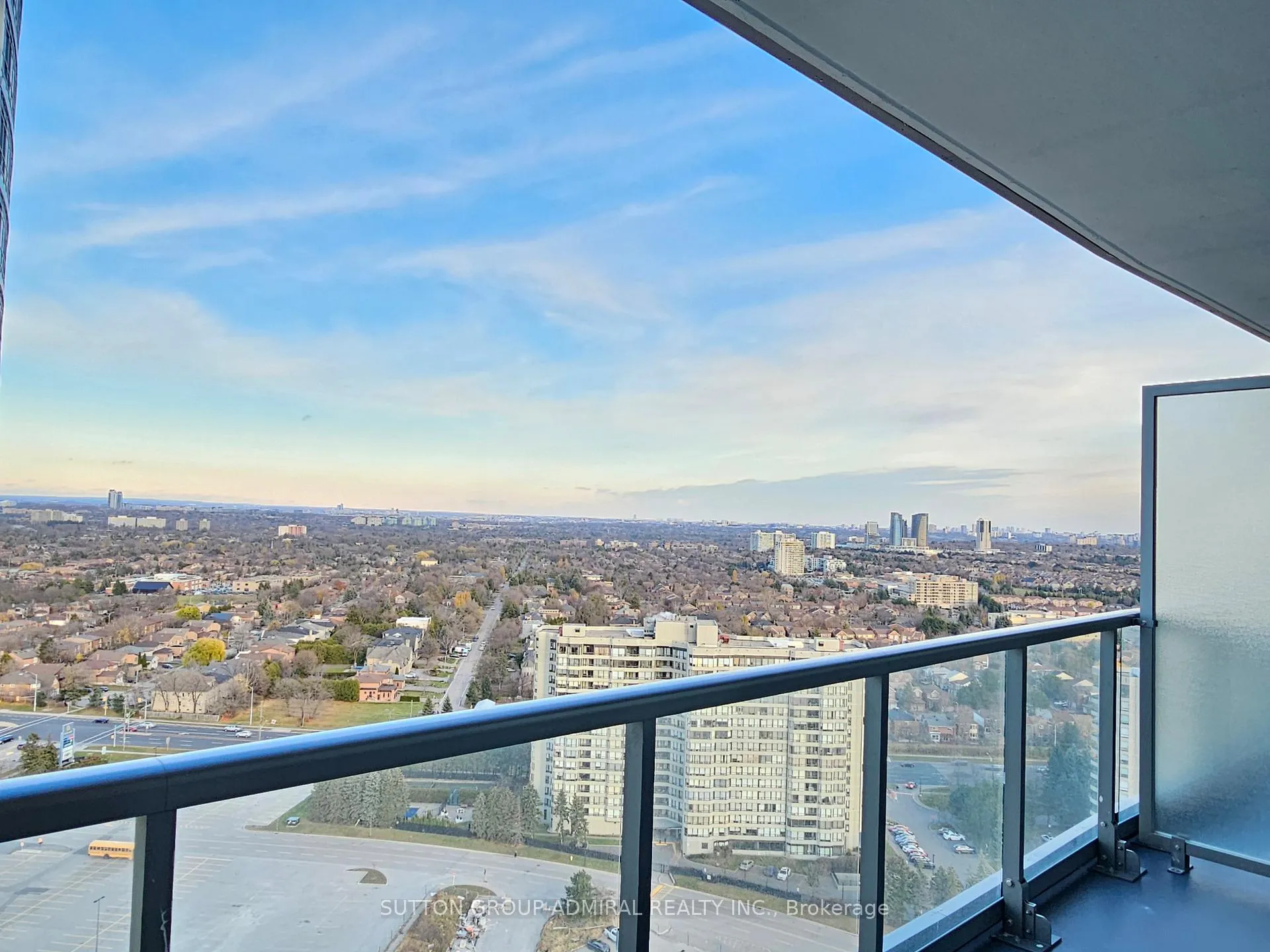 Photo 18 of Unit 2408, 30 Upper Mall Way, Vaughan, Brownridge — HOMEH