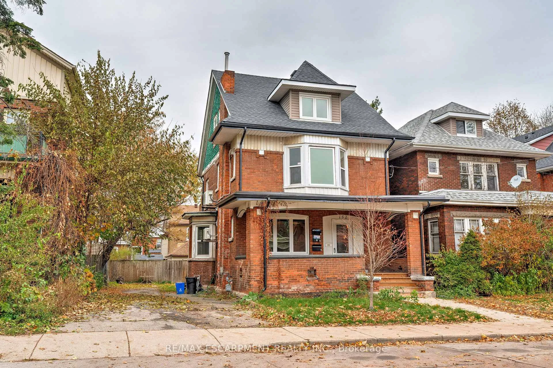 Front of Unit Lower, 152 Sanford Avenue S