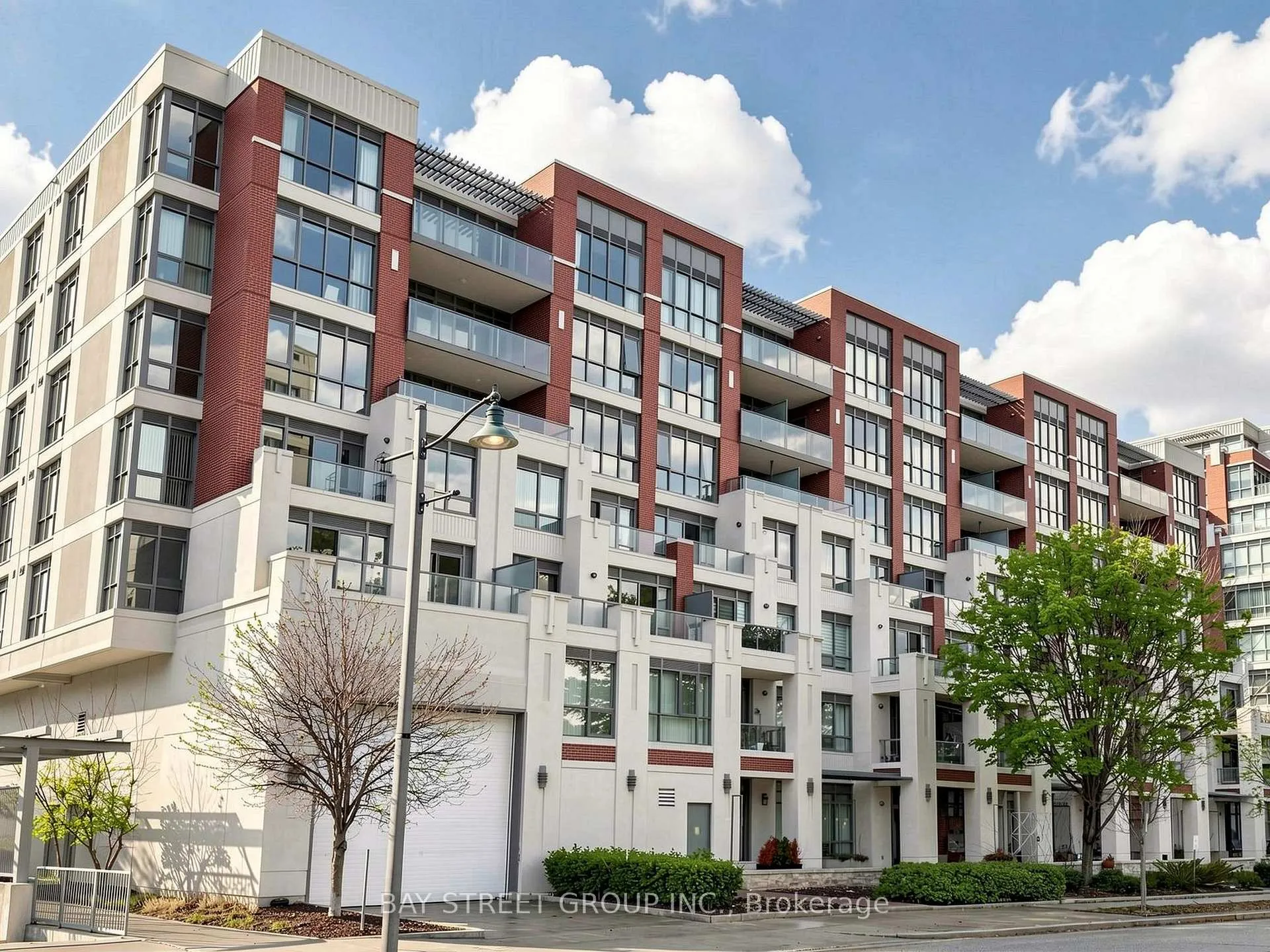 Photo 2 of Unit 308, 21 Upper Duke Crescent, Markham, Unionville — HOMEH