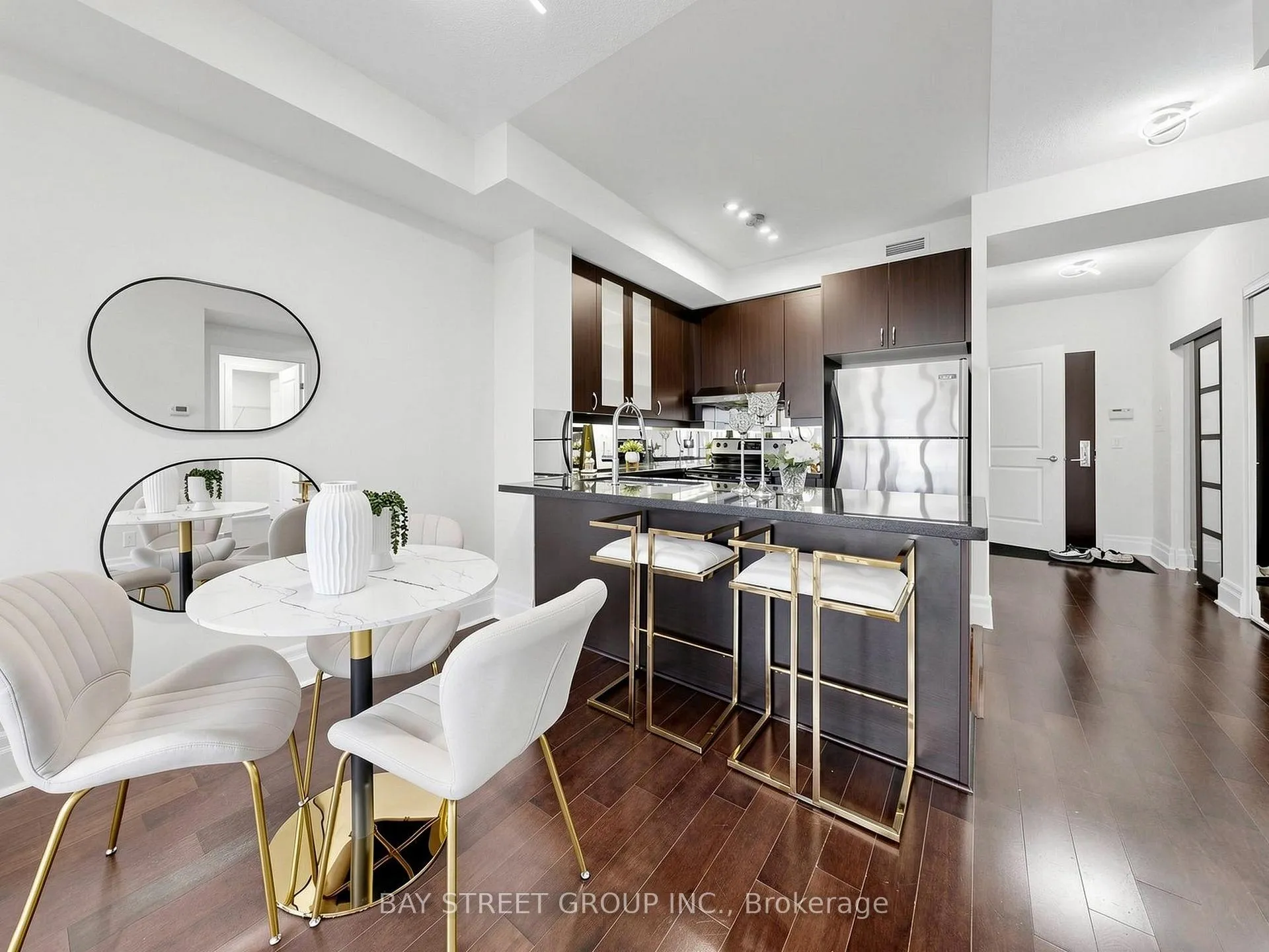 Photo 9 of Unit 308, 21 Upper Duke Crescent, Markham, Unionville — HOMEH