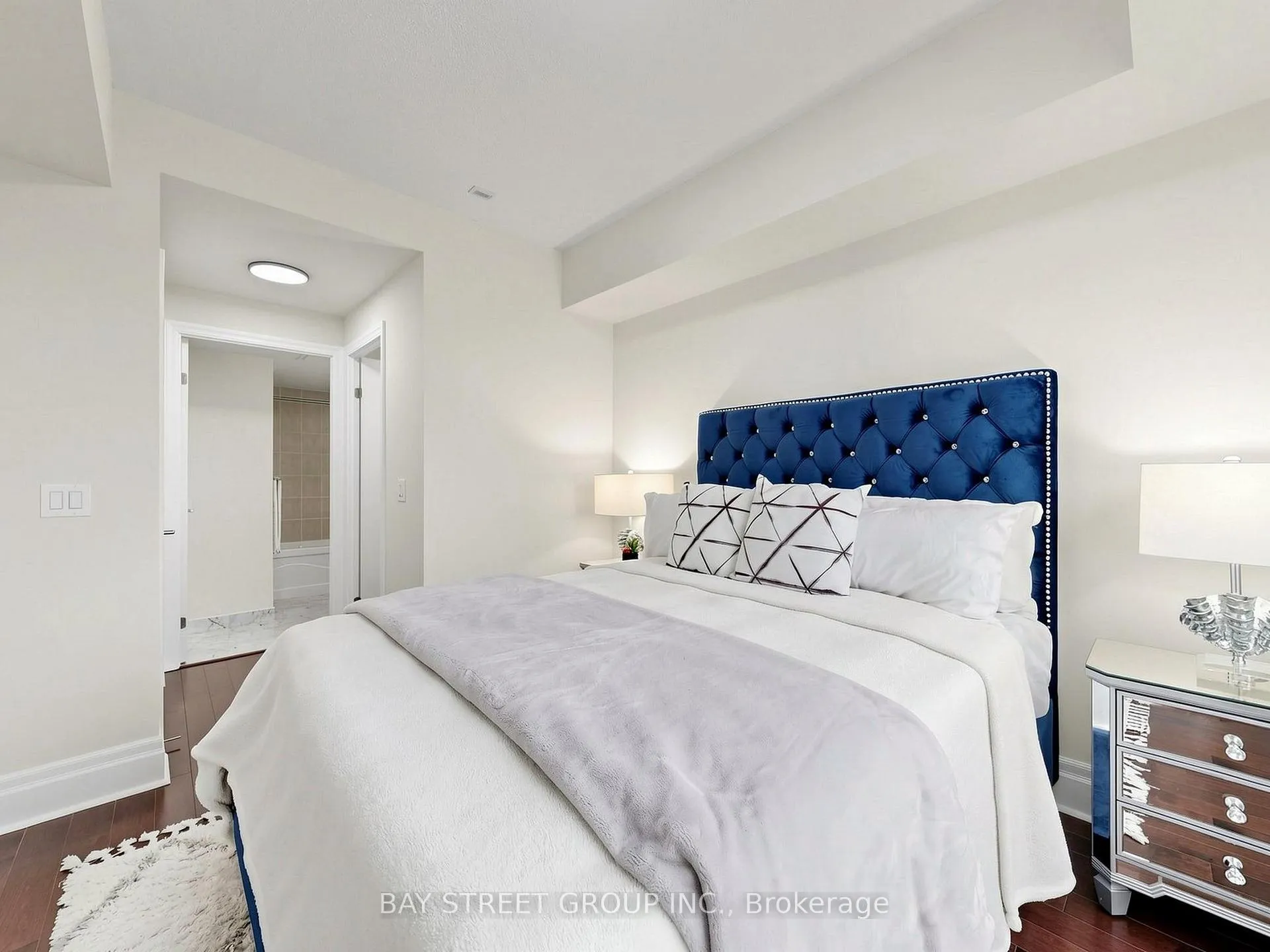 Photo 15 of Unit 308, 21 Upper Duke Crescent, Markham, Unionville — HOMEH
