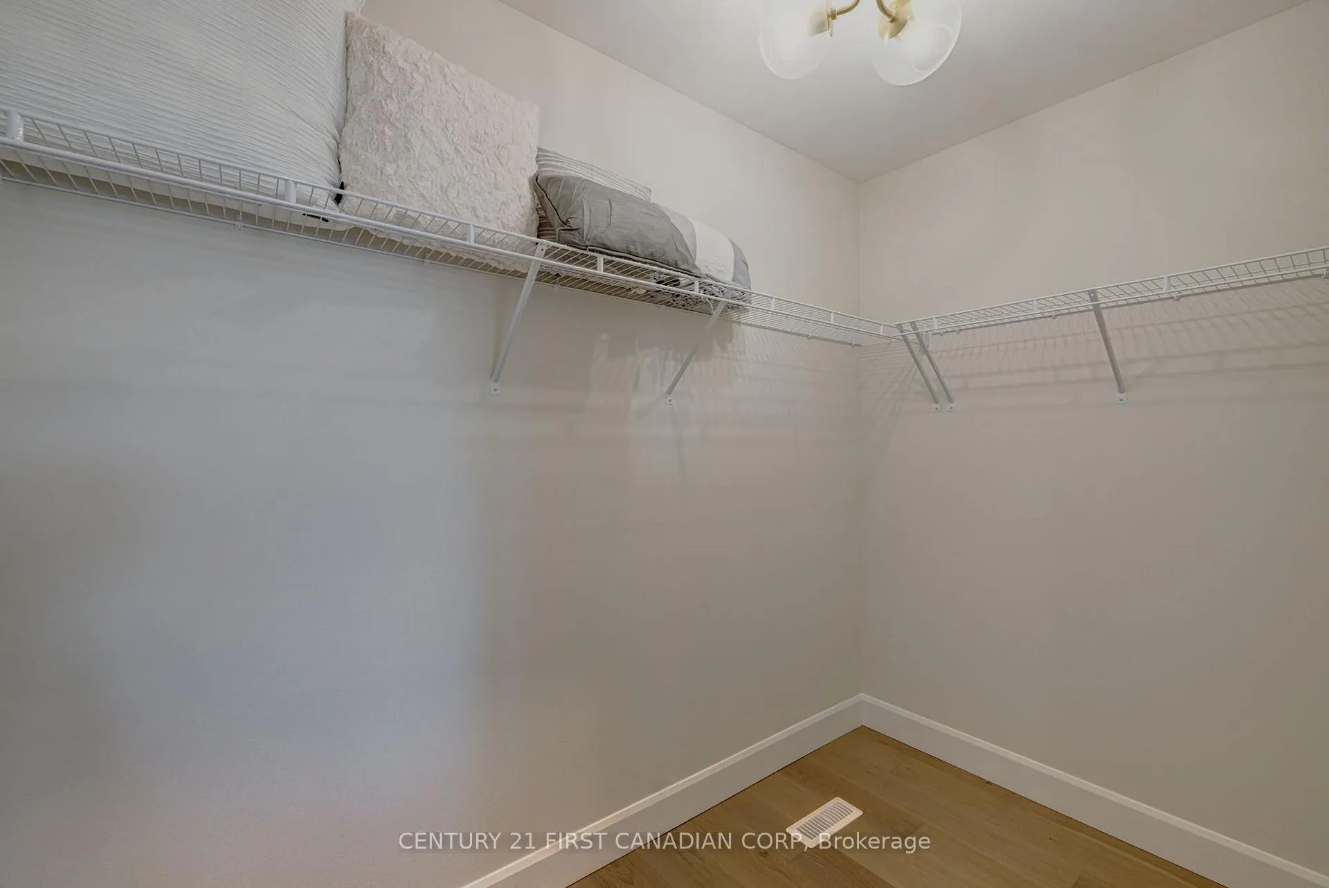 Photo 19 of 133 Basil Crescent, Middlesex Centre, Ilderton — HOMEH
