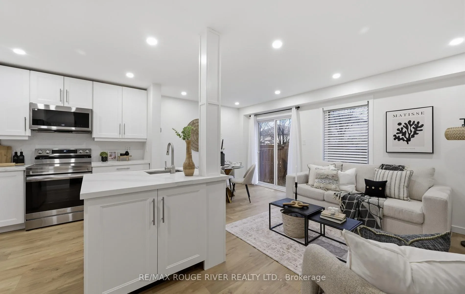 Photo 5 of 5 Somerscales Drive, Clarington, Bowmanville — HOMEH