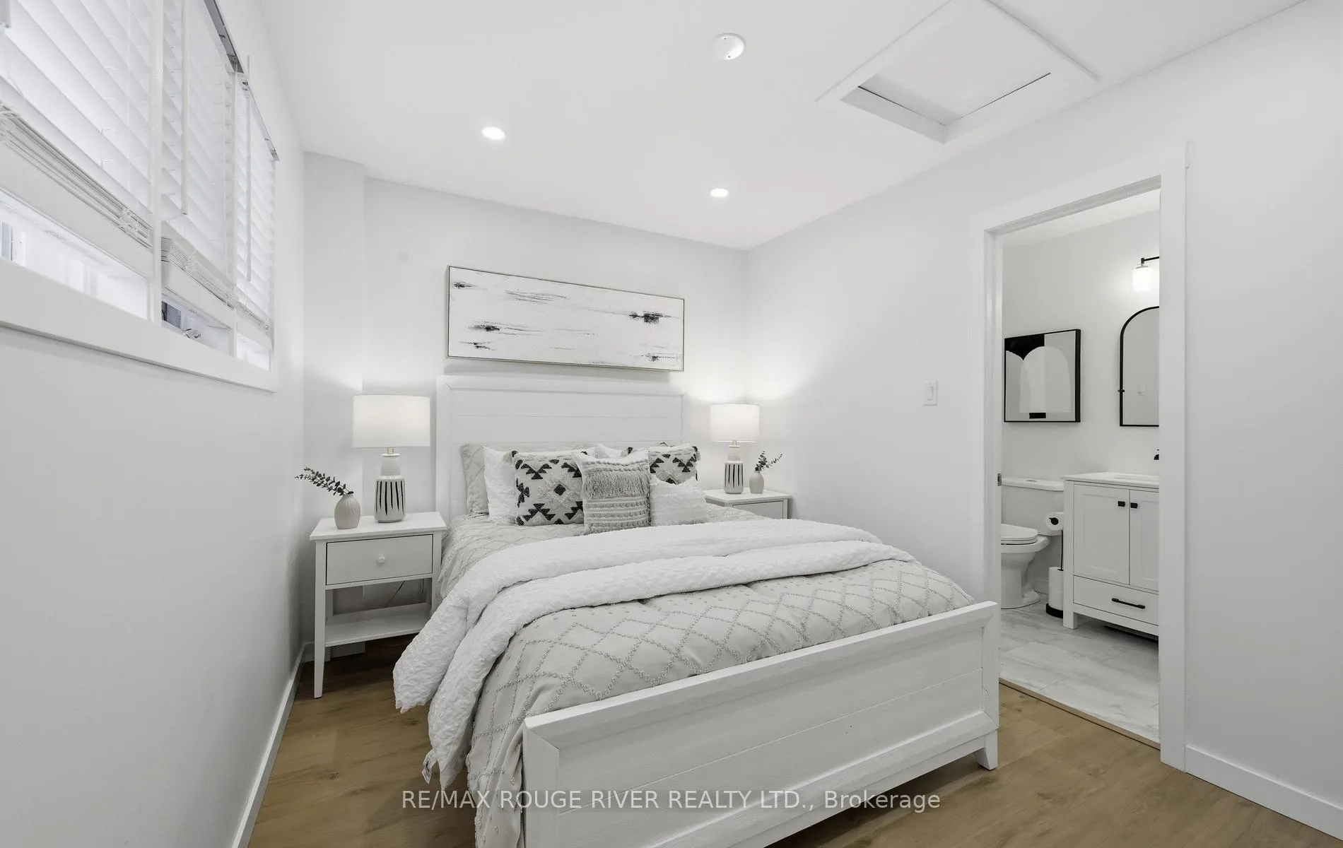 Photo 20 of 5 Somerscales Drive, Clarington, Bowmanville — HOMEH