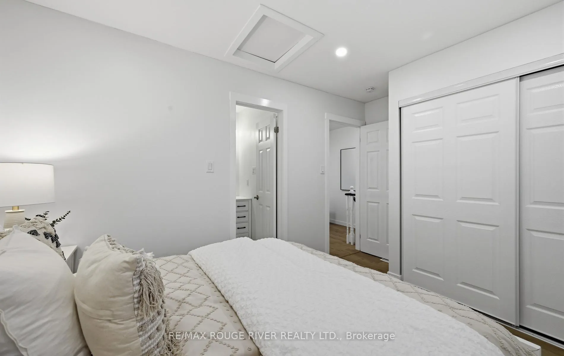 Photo 21 of 5 Somerscales Drive, Clarington, Bowmanville — HOMEH