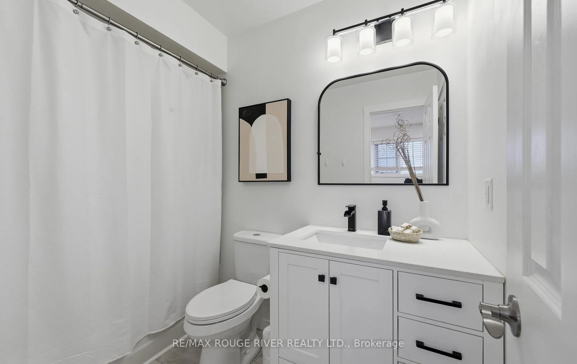 Photo 22 of 5 Somerscales Drive, Clarington, Bowmanville — HOMEH