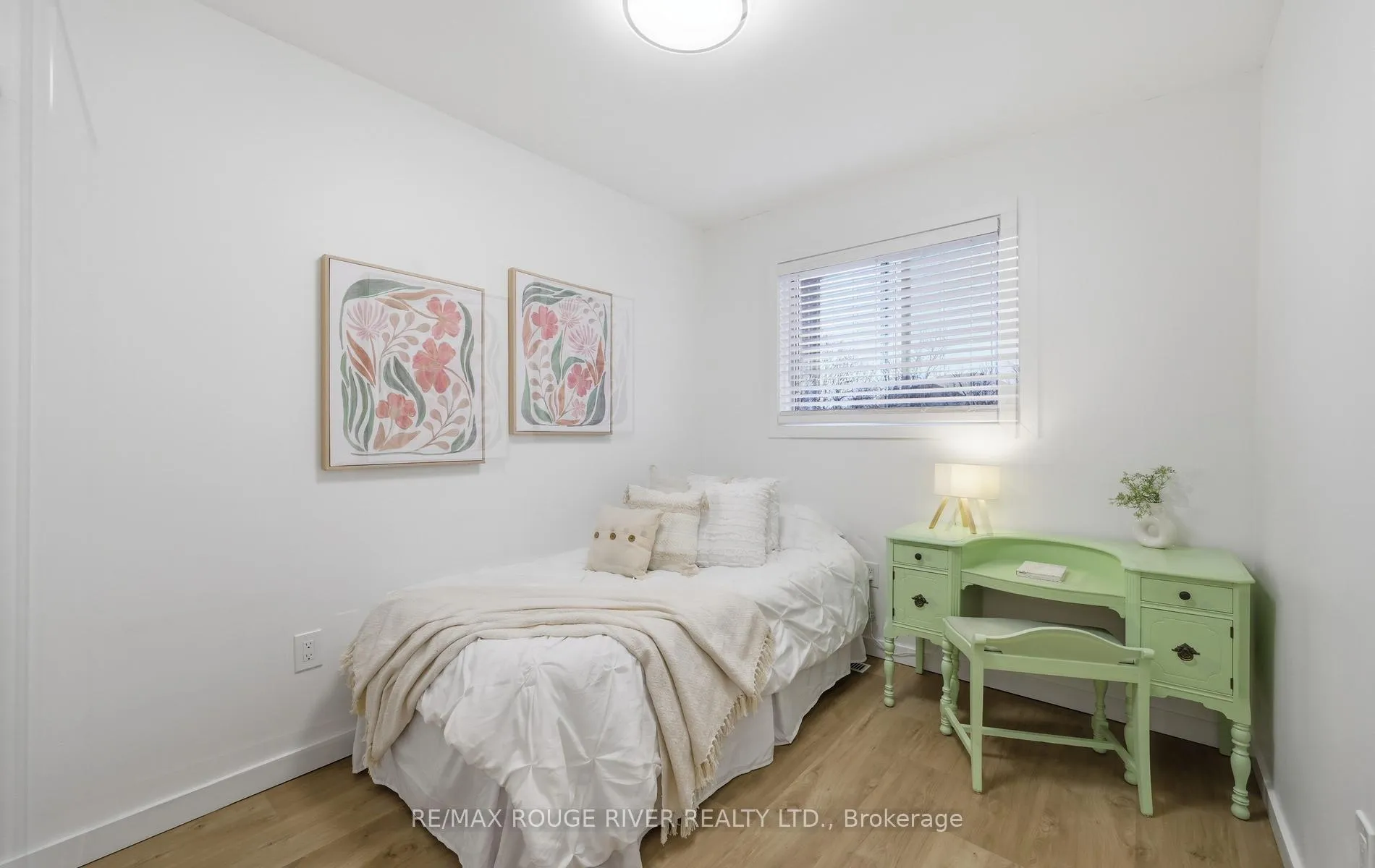 Photo 24 of 5 Somerscales Drive, Clarington, Bowmanville — HOMEH