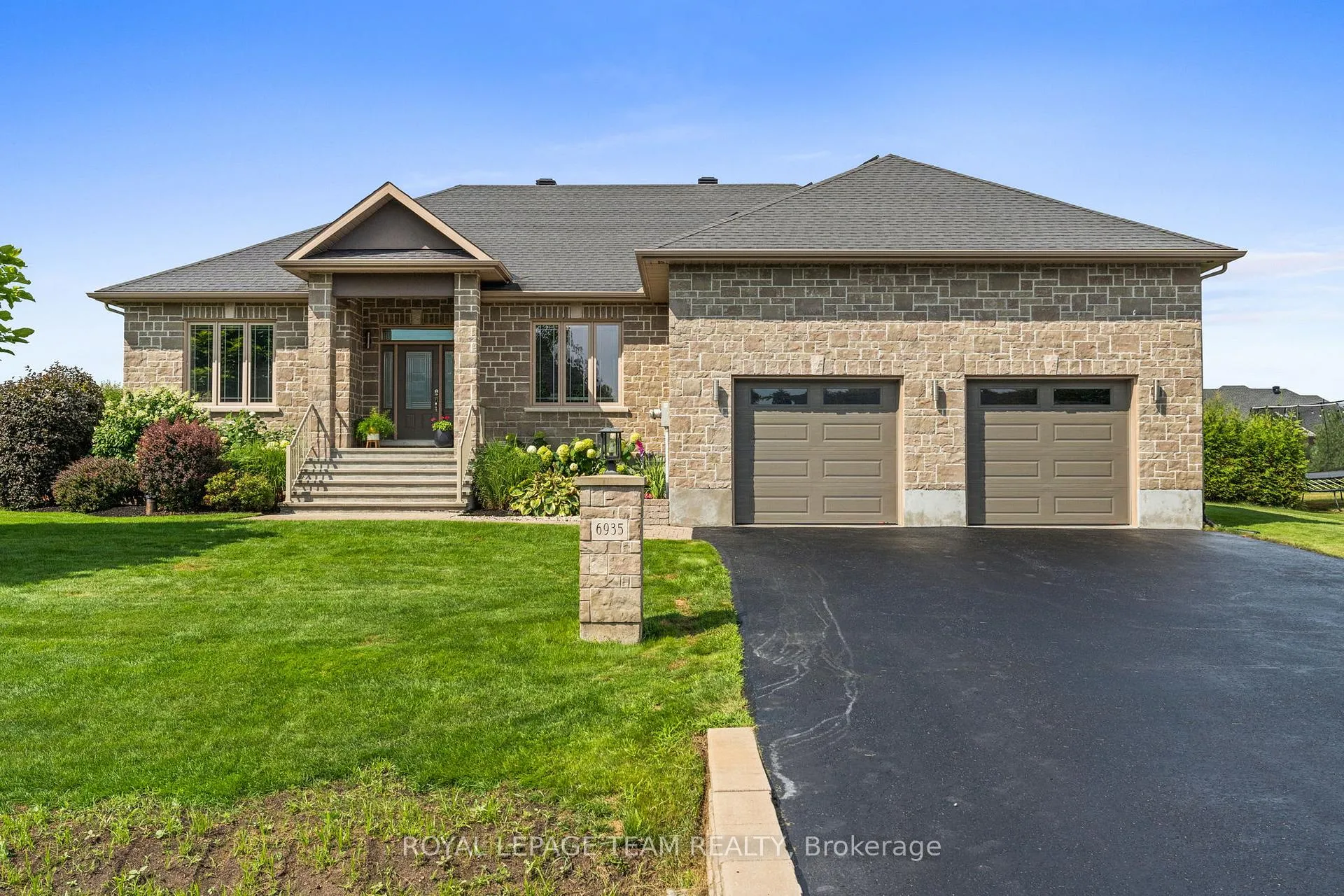 Photo 1 of 6935 Still Meadow Way, Ottawa, Greely — HOMEH
