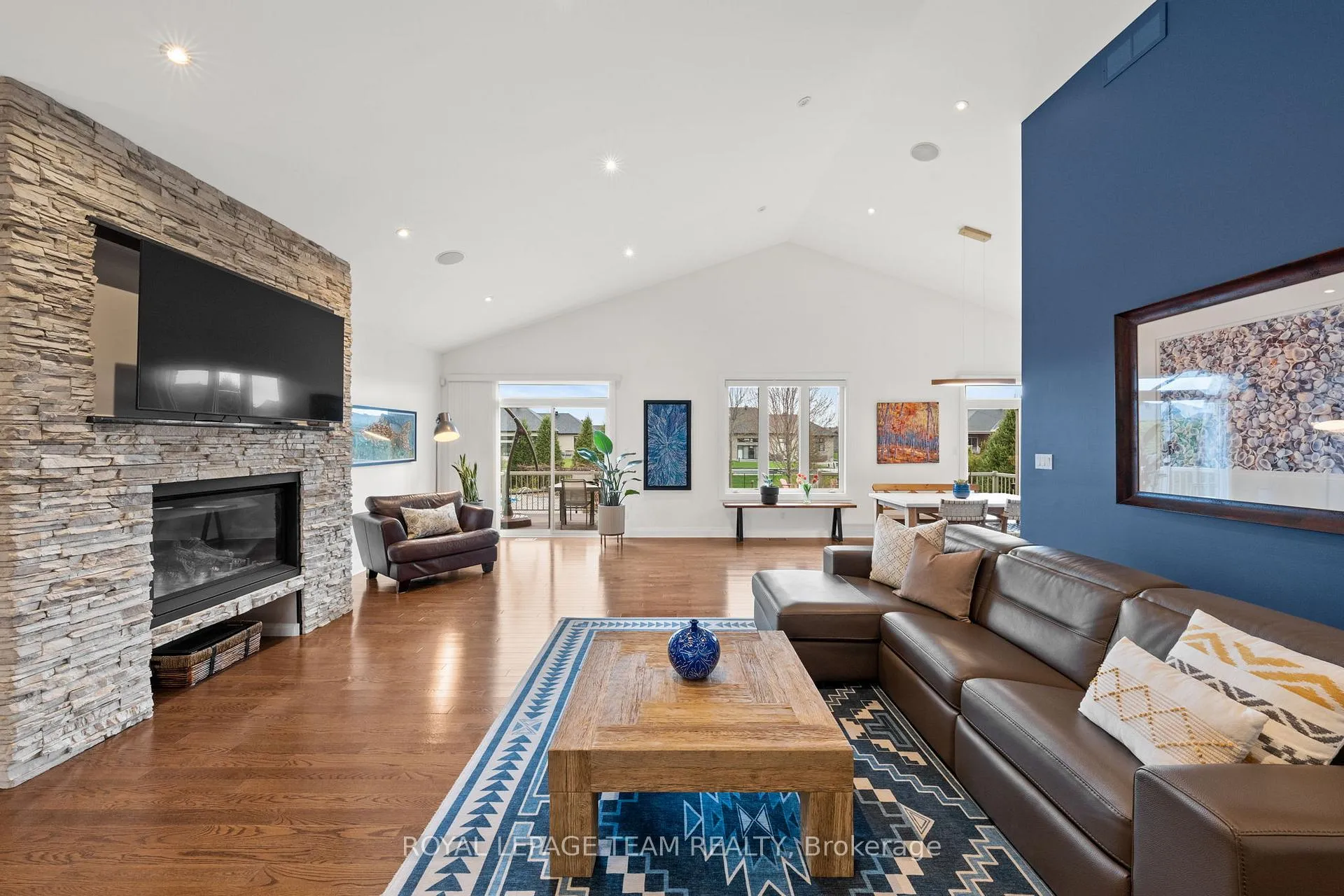 Photo 8 of 6935 Still Meadow Way, Ottawa, Greely — HOMEH