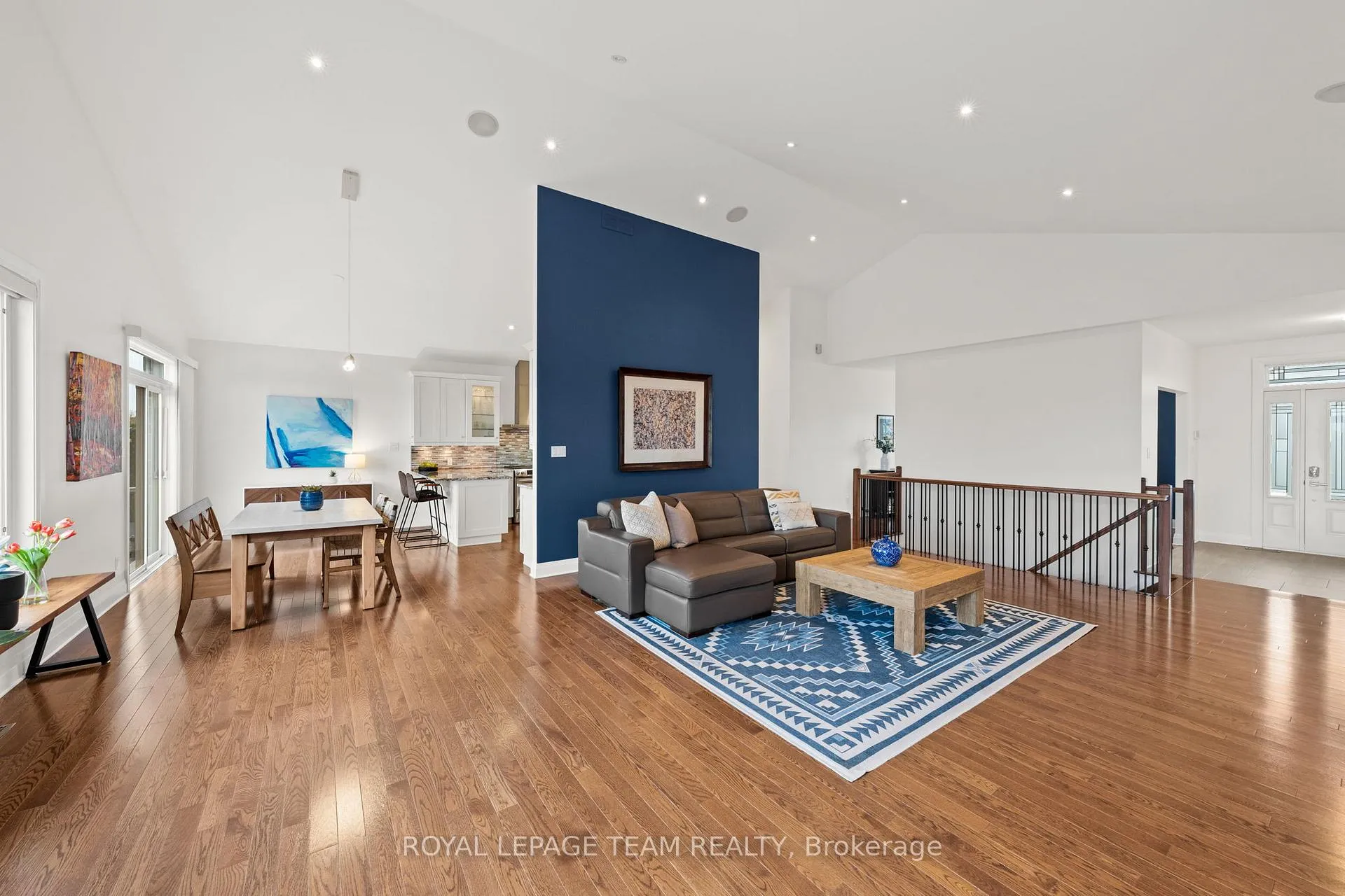 Photo 9 of 6935 Still Meadow Way, Ottawa, Greely — HOMEH