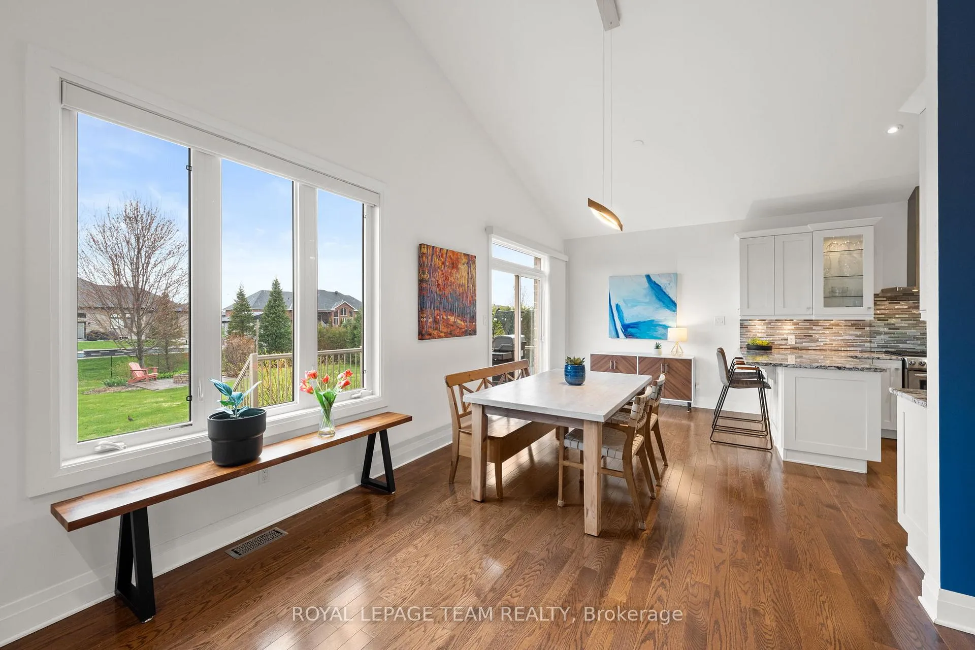 Photo 10 of 6935 Still Meadow Way, Ottawa, Greely — HOMEH