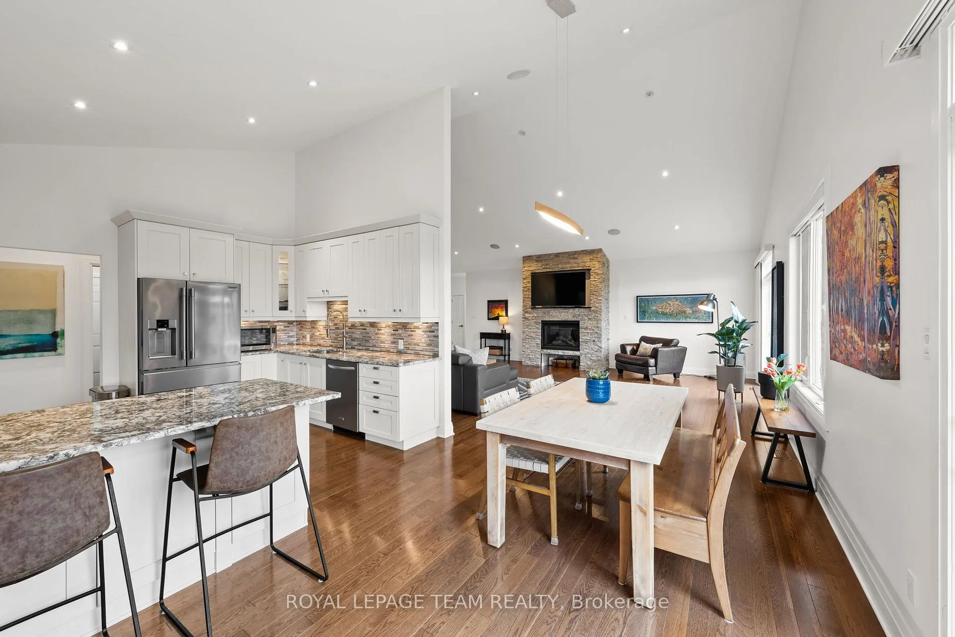 Photo 11 of 6935 Still Meadow Way, Ottawa, Greely — HOMEH