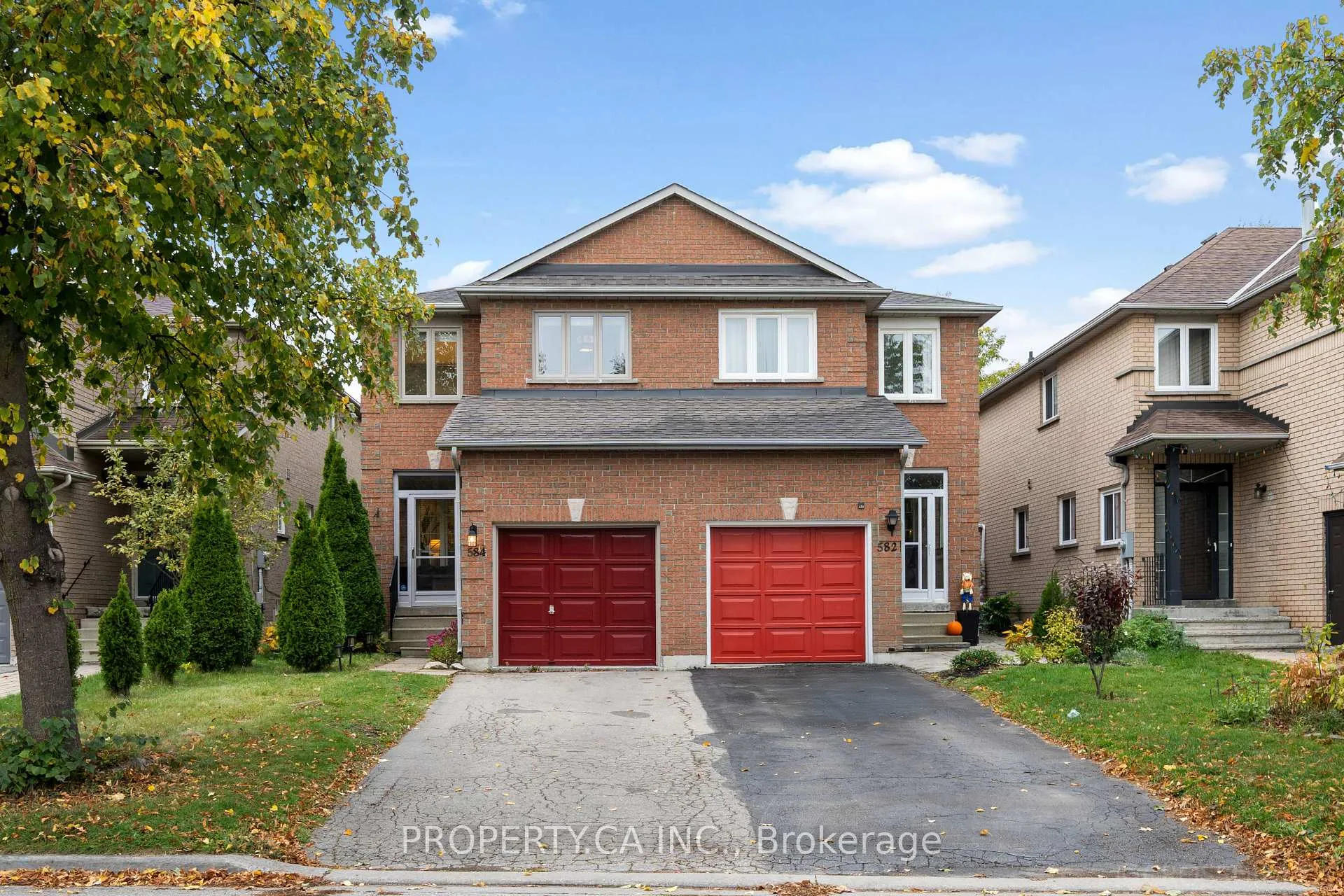 Photo 1 of 584 Willowick Drive, Newmarket, Stonehaven-Wyndham — HOMEH