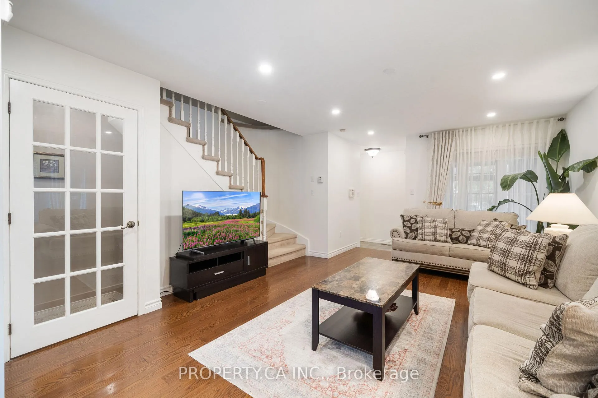 Photo 9 of 584 Willowick Drive, Newmarket, Stonehaven-Wyndham — HOMEH