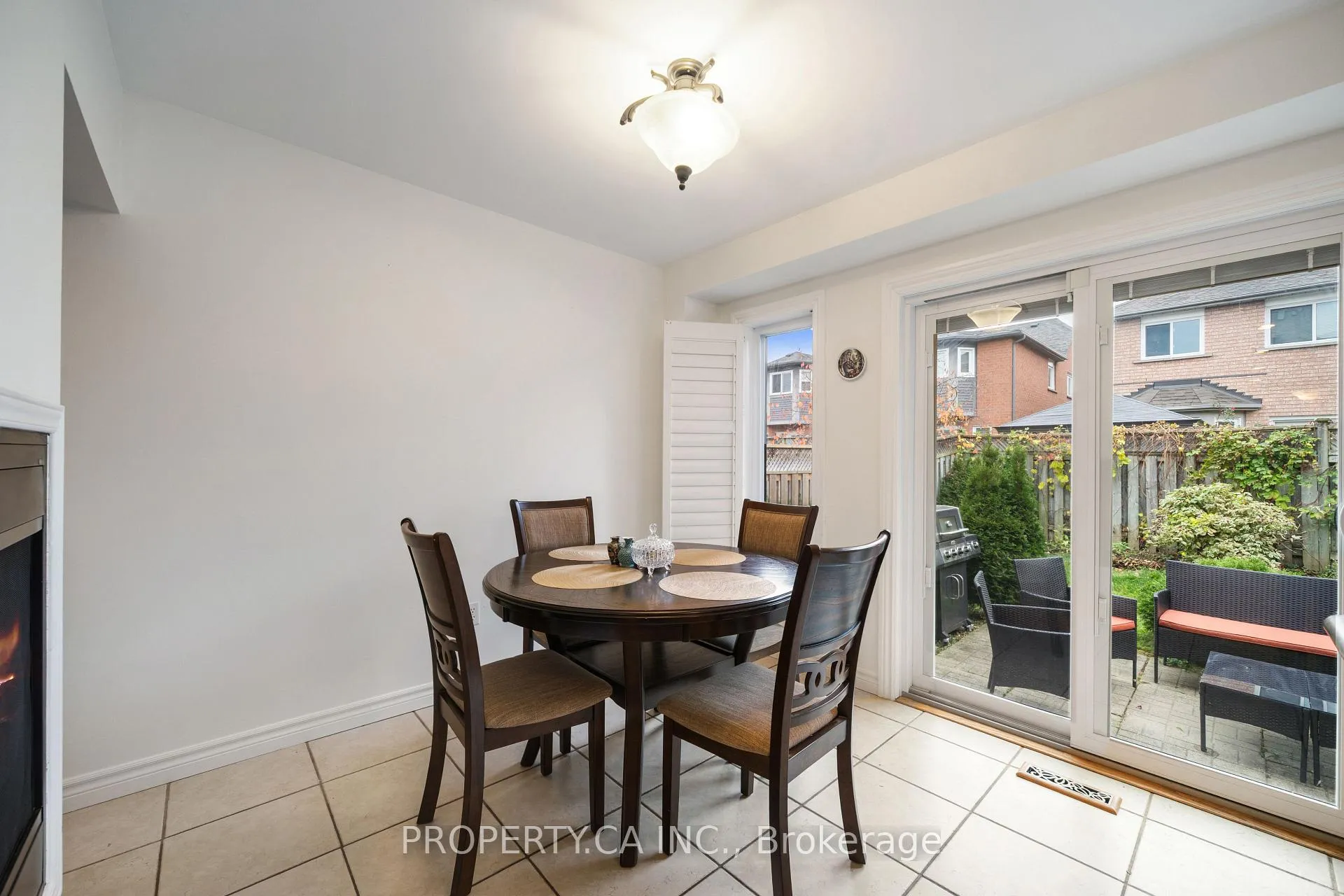 Photo 14 of 584 Willowick Drive, Newmarket, Stonehaven-Wyndham — HOMEH