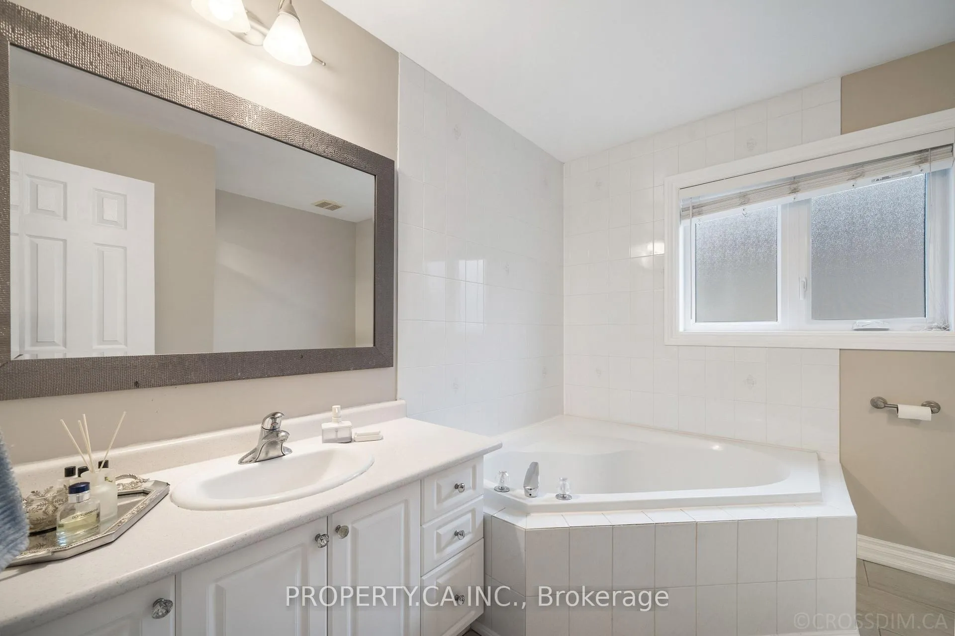 Photo 21 of 584 Willowick Drive, Newmarket, Stonehaven-Wyndham — HOMEH