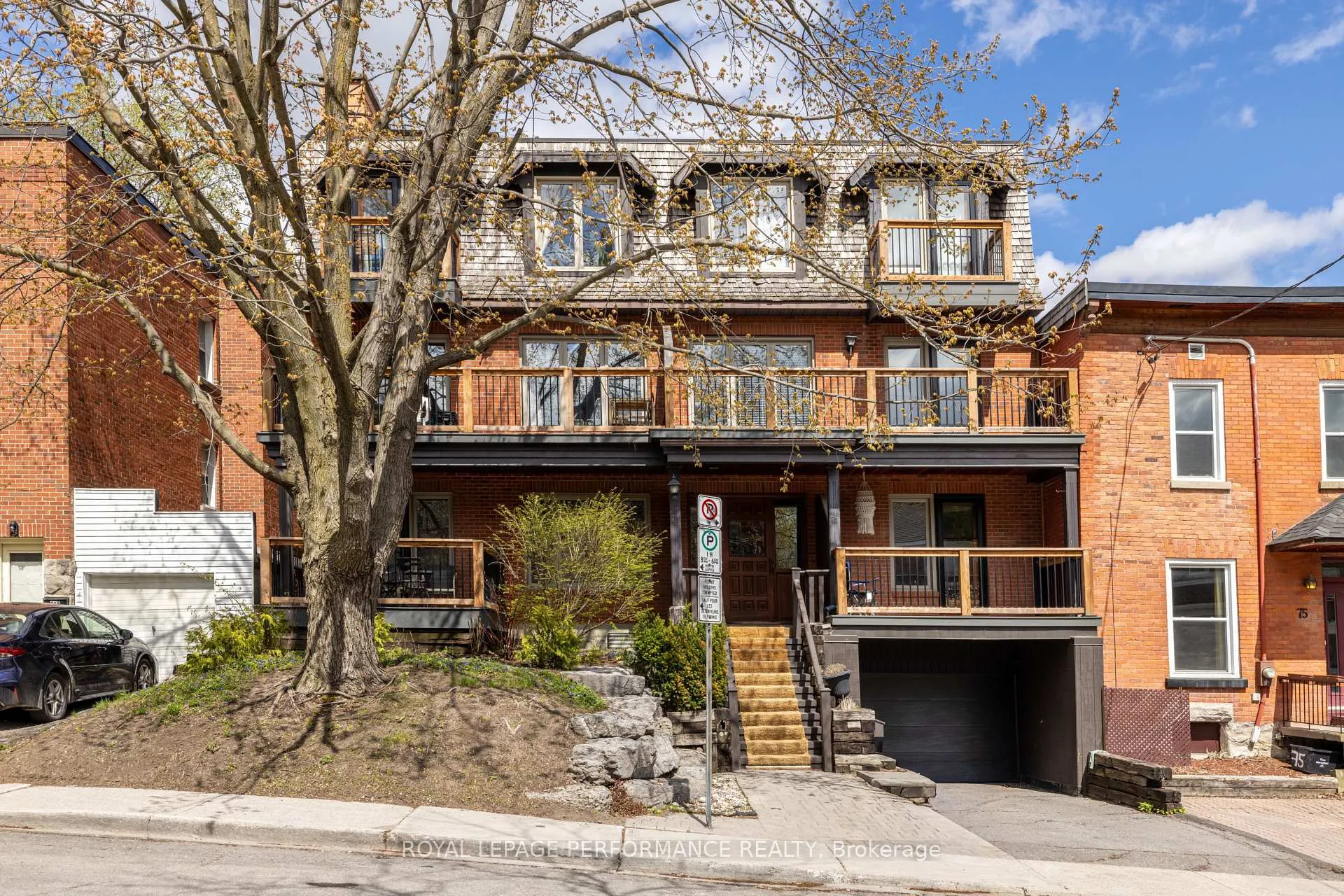 Front of Unit 2, 71 Sweetland Avenue