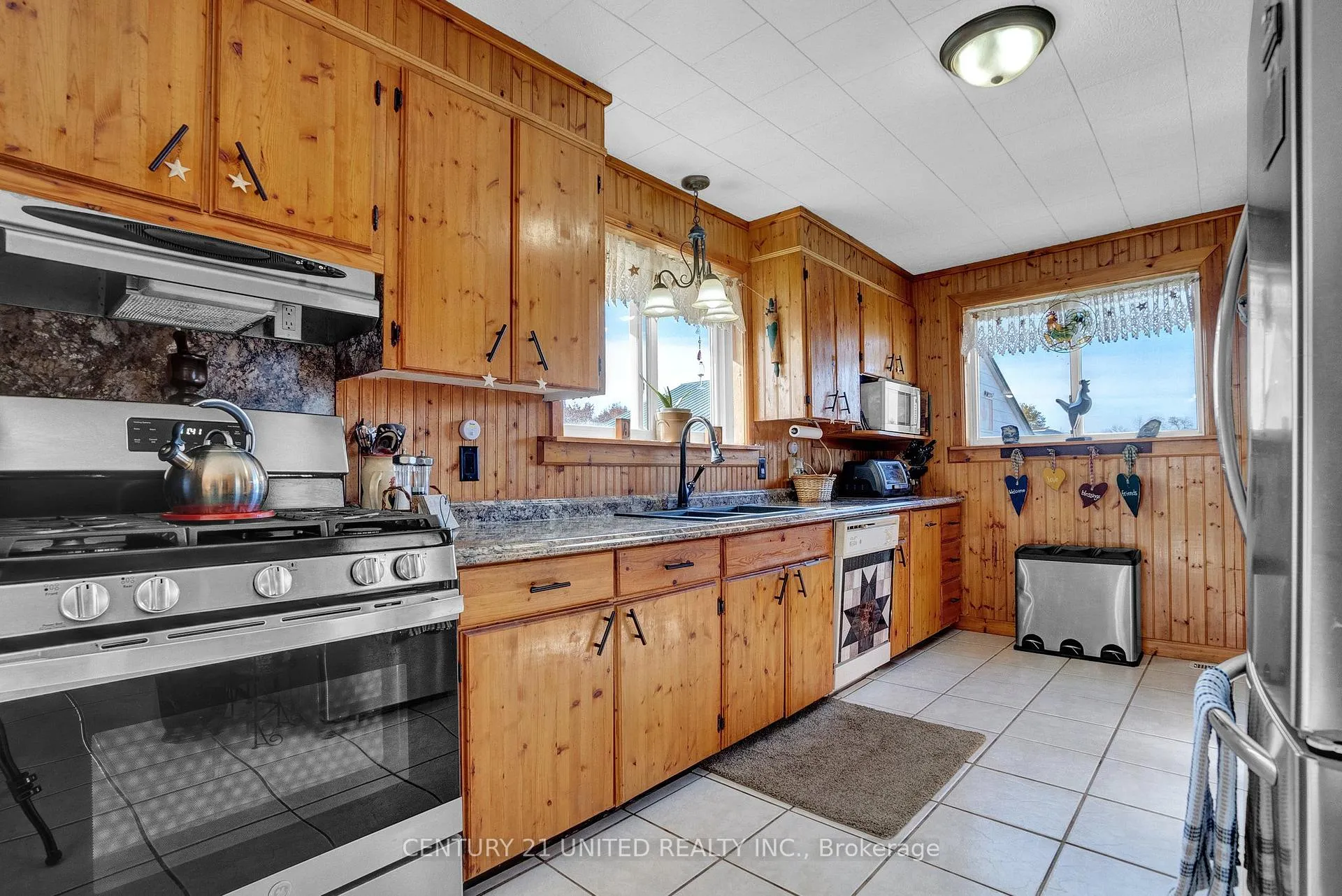 Photo 20 of 1976 Fish Lake Road, Prince Edward County, Sophiasburg Ward — HOMEH