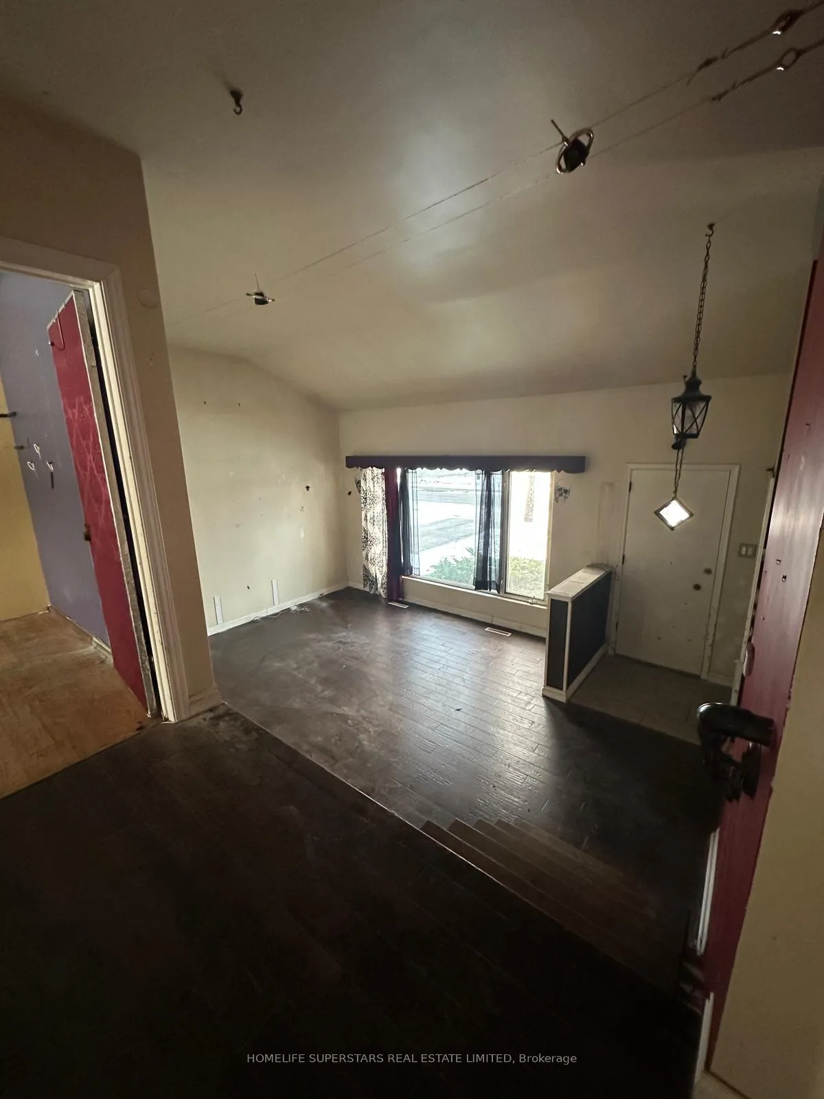 Photo 8 of 6802 Jill Drive, Niagara Falls, Oldfield — HOMEH