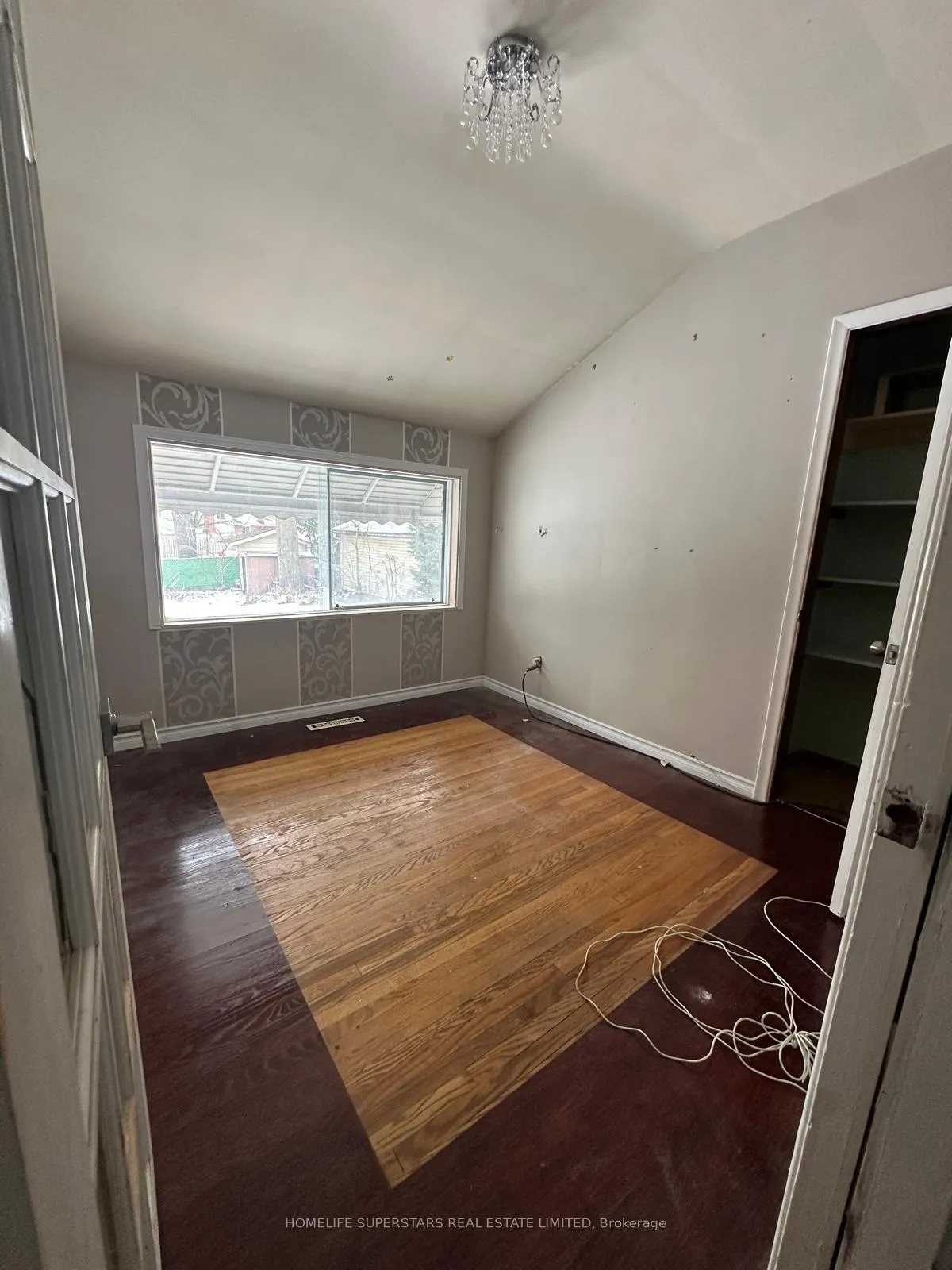 Photo 9 of 6802 Jill Drive, Niagara Falls, Oldfield — HOMEH