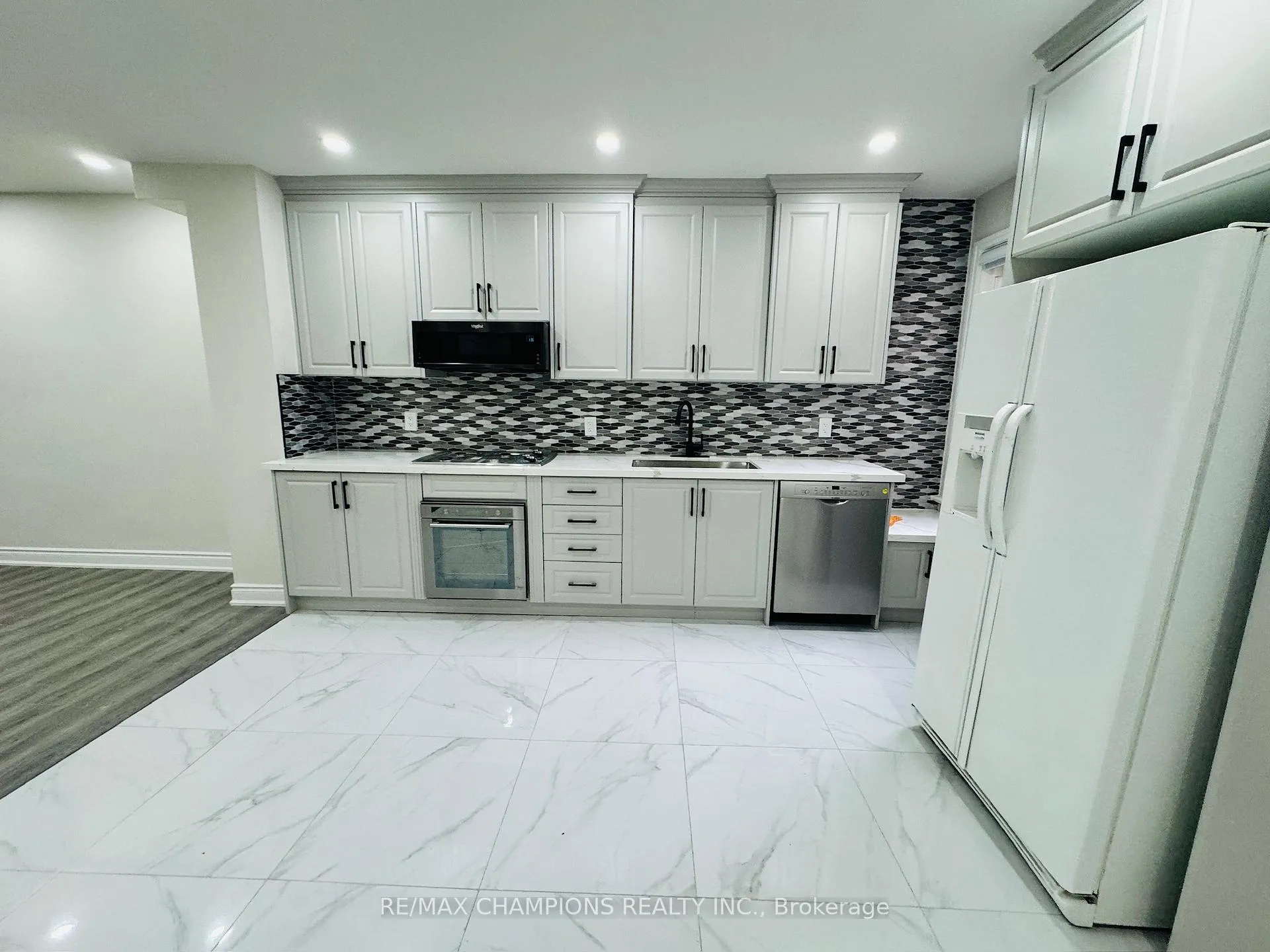 Photo 2 of Unit Main Flr, 196 Caledonia Road, Toronto, Corso Italia-Davenport — HOMEH
