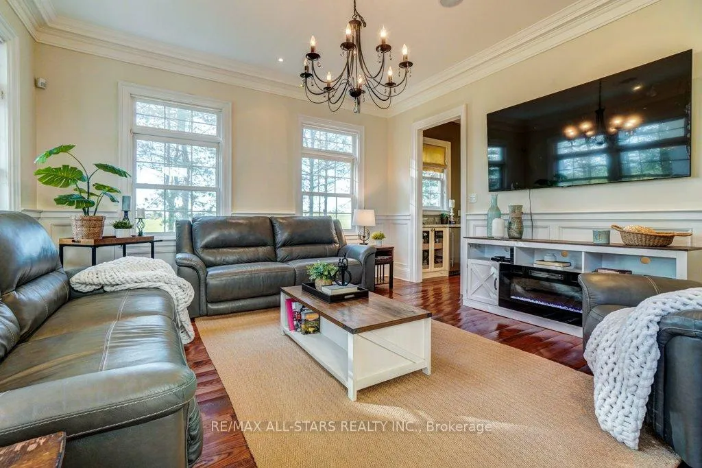 Photo 8 of 318 Feasby Road, Uxbridge, Rural Uxbridge — HOMEH