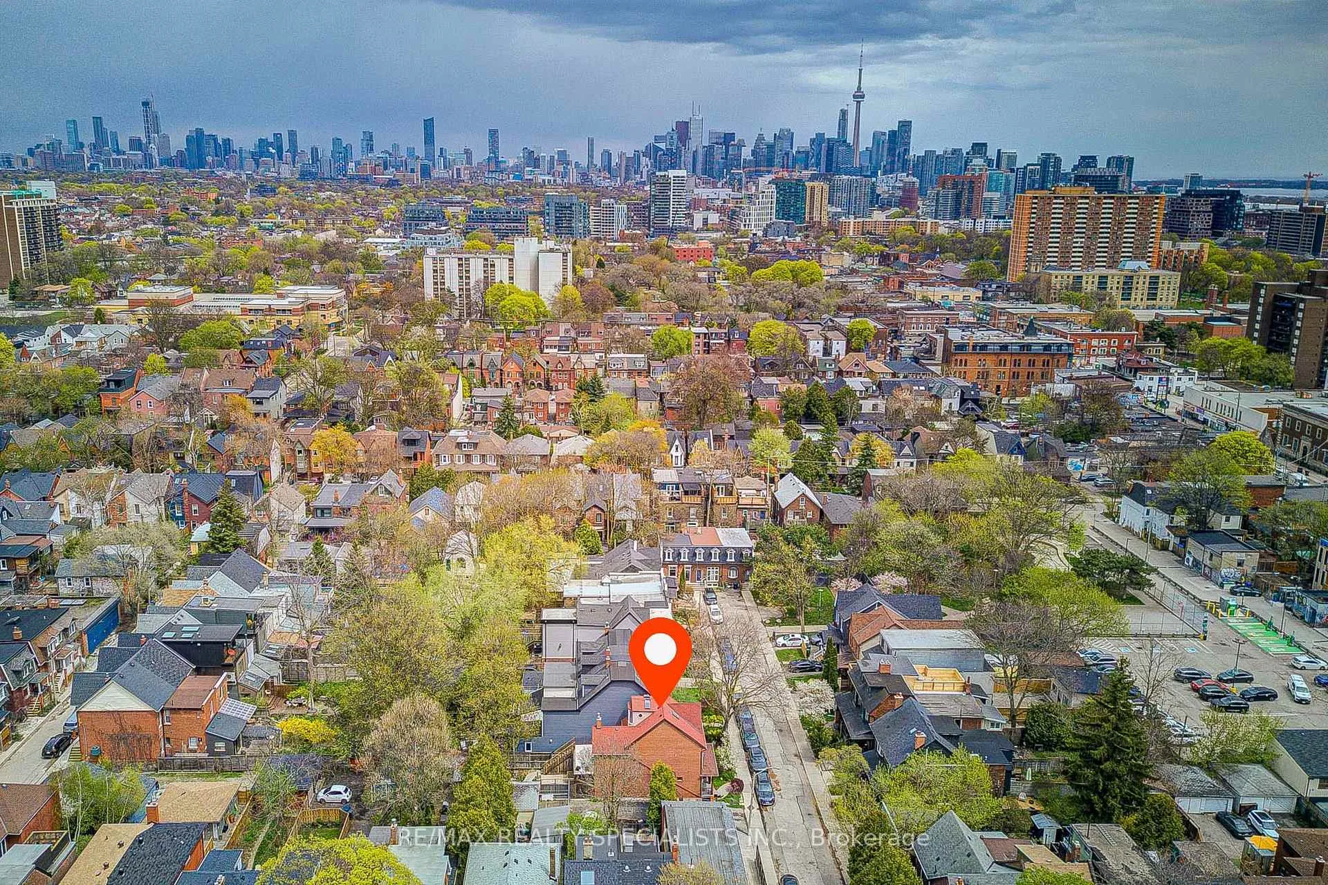 Photo 4 of 34 Saunders Avenue, Toronto, Roncesvalles — HOMEH