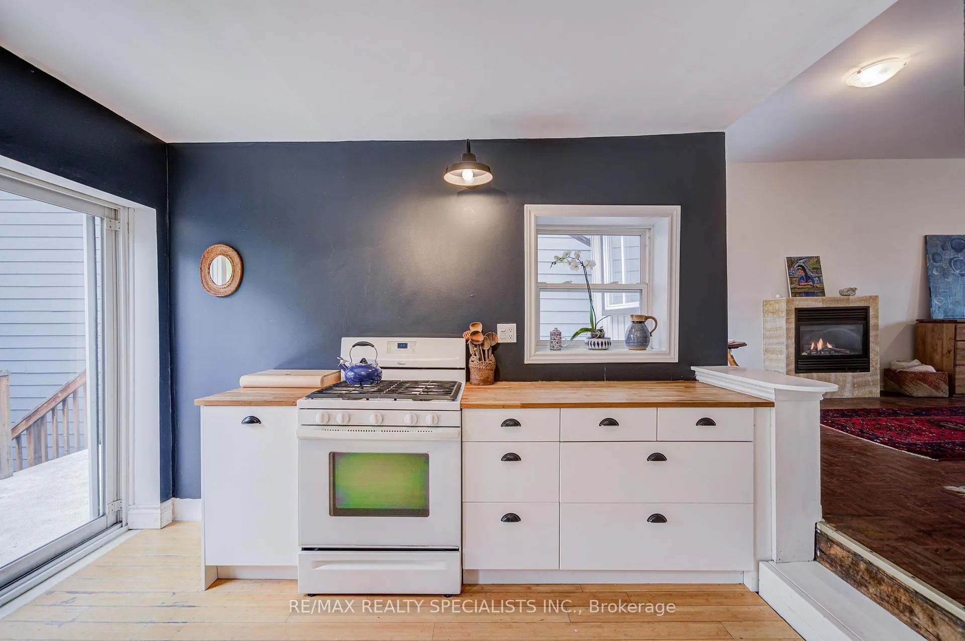 Photo 17 of 34 Saunders Avenue, Toronto, Roncesvalles — HOMEH