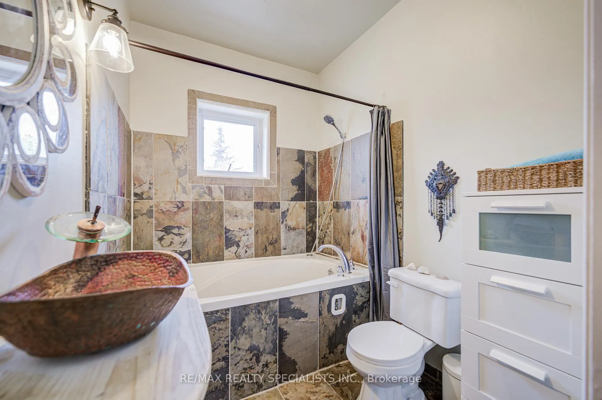 Photo 19 of 34 Saunders Avenue, Toronto, Roncesvalles — HOMEH
