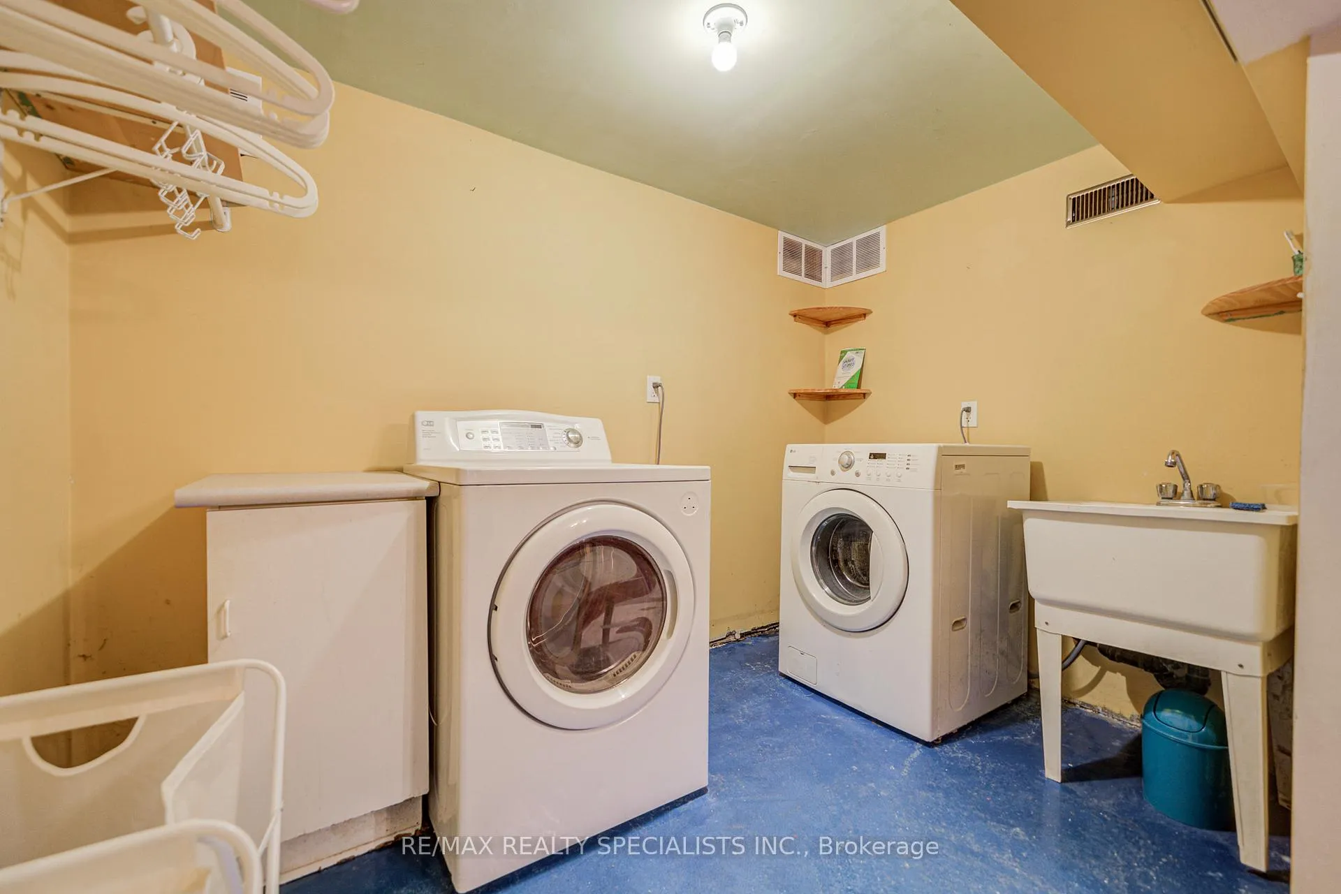 Photo 38 of 34 Saunders Avenue, Toronto, Roncesvalles — HOMEH