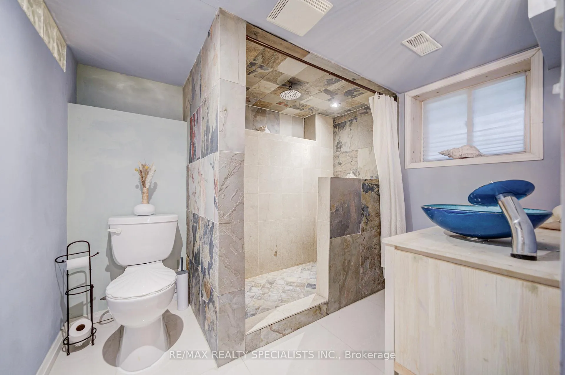 Photo 41 of 34 Saunders Avenue, Toronto, Roncesvalles — HOMEH