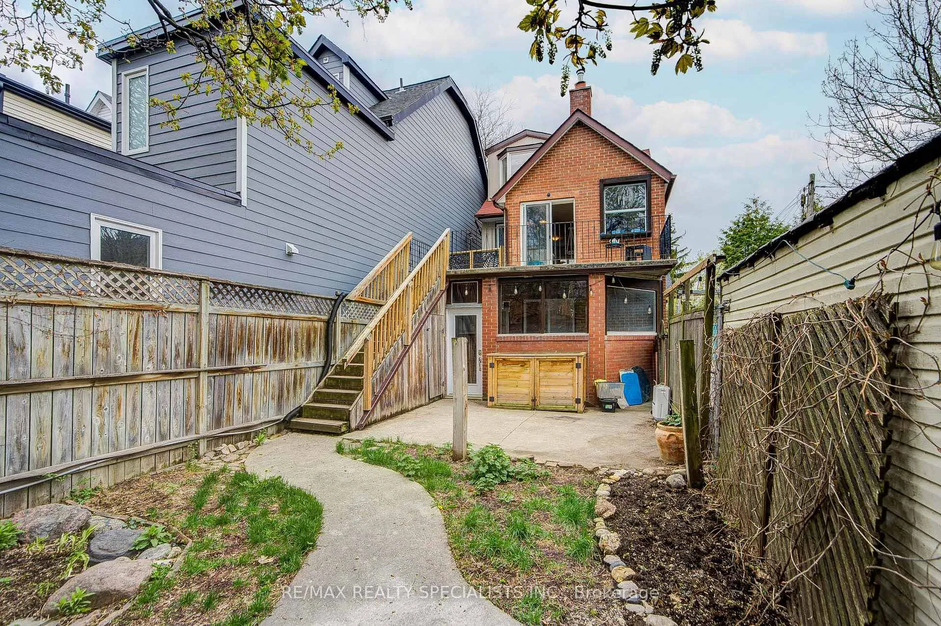 Photo 46 of 34 Saunders Avenue, Toronto, Roncesvalles — HOMEH