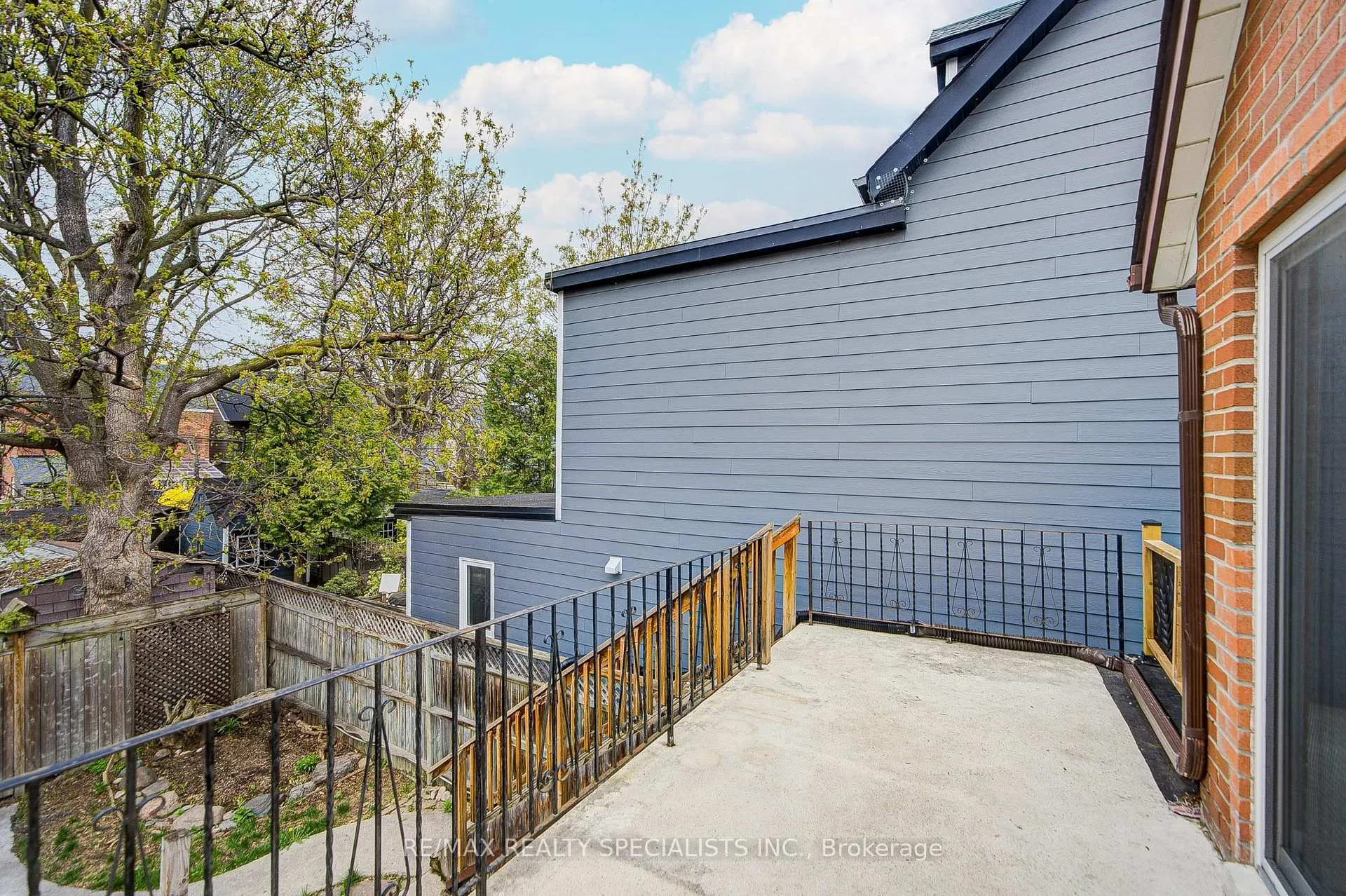 Photo 50 of 34 Saunders Avenue, Toronto, Roncesvalles — HOMEH