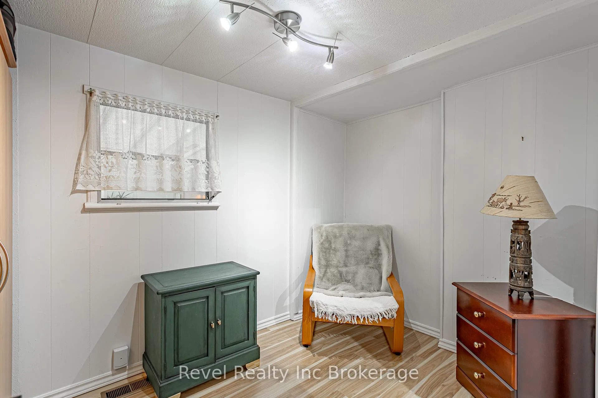 Photo 16 of 9 3rd Street, Norfolk, Rural Middleton — HOMEH