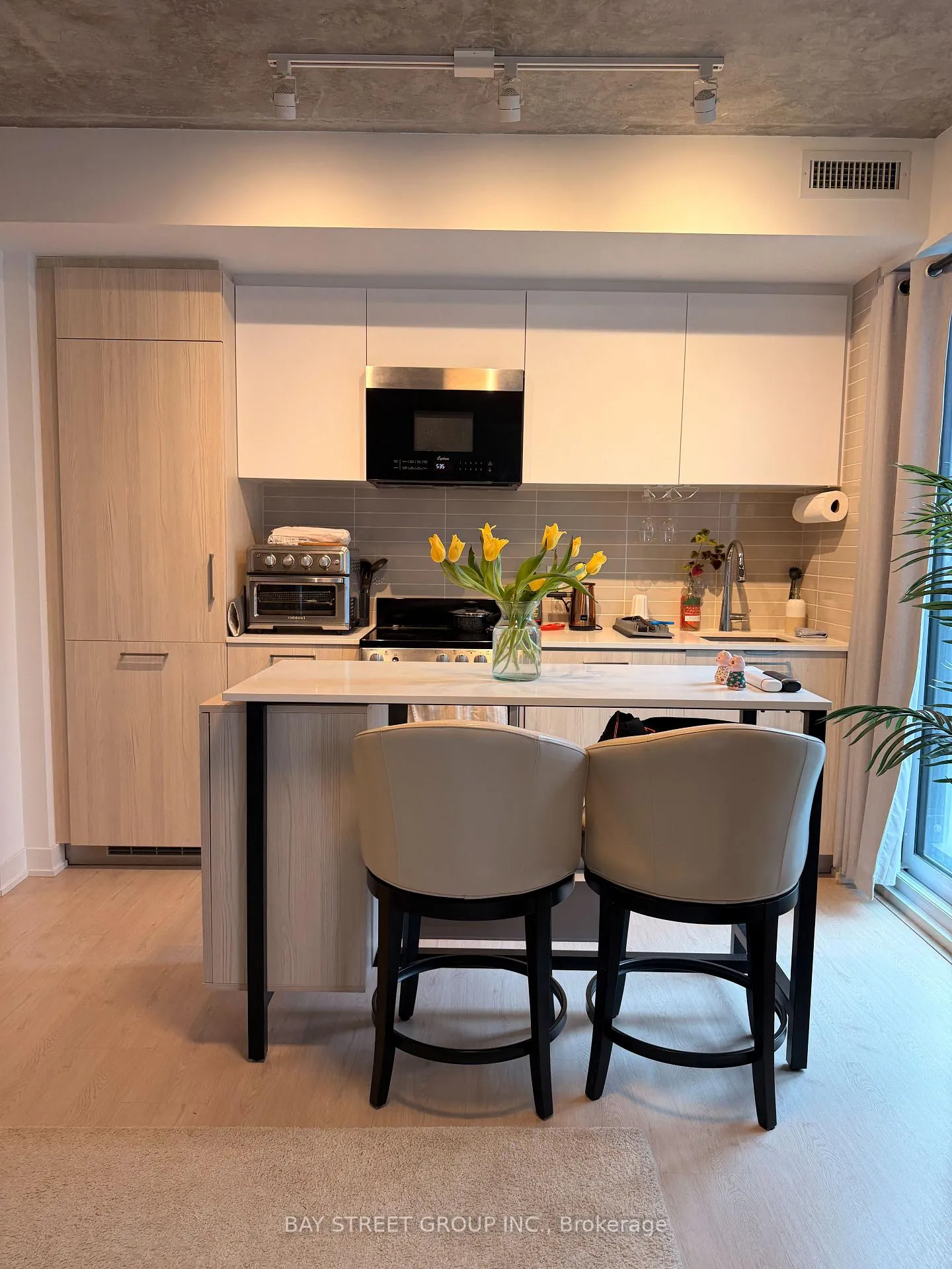 Photo 3 of Unit 1106, 65 Mutual Street, Toronto, Church-Yonge Corridor — HOMEH